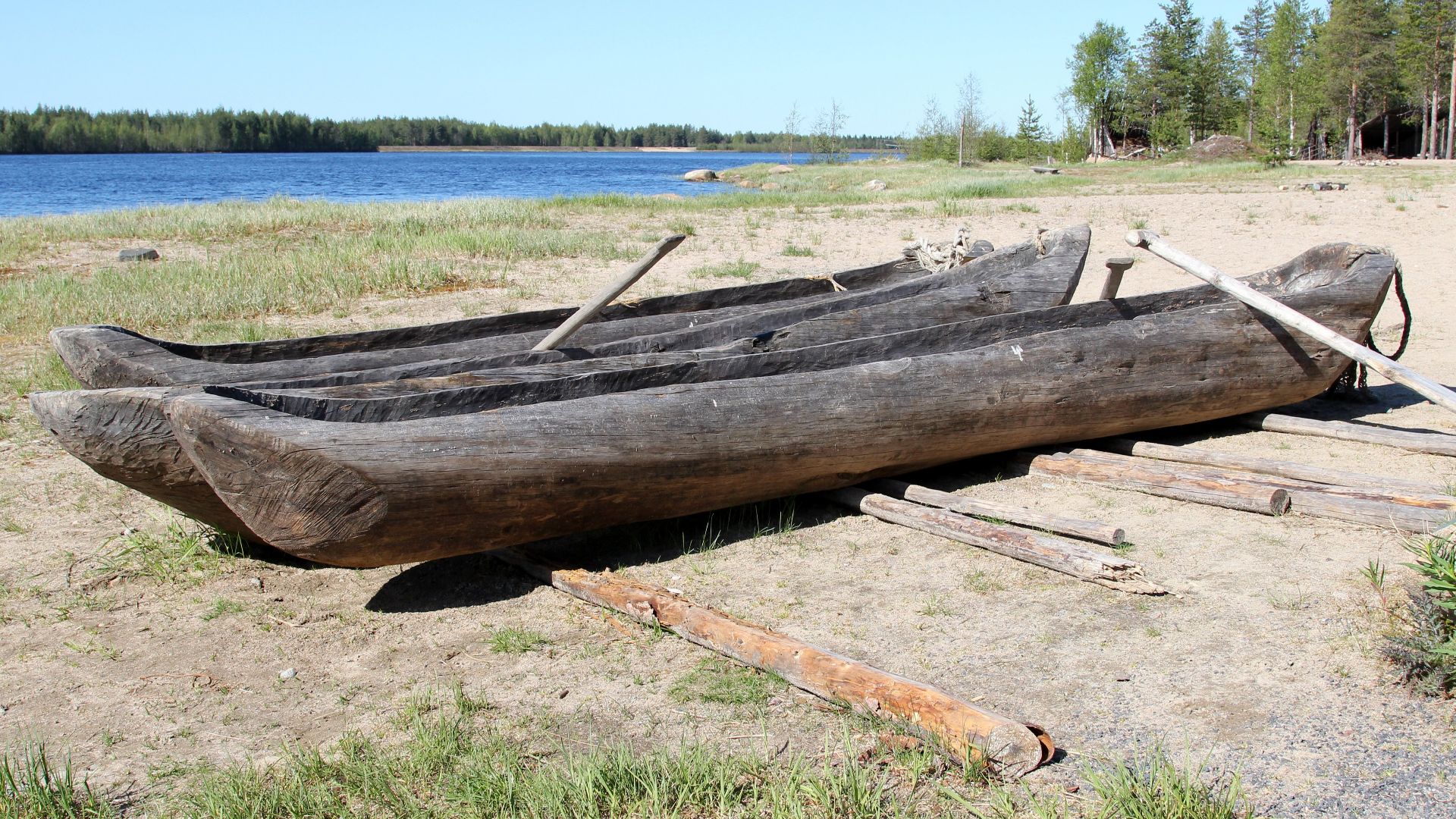 File:Dugout boats Kierikki Centre Oulu 20130526.JPG