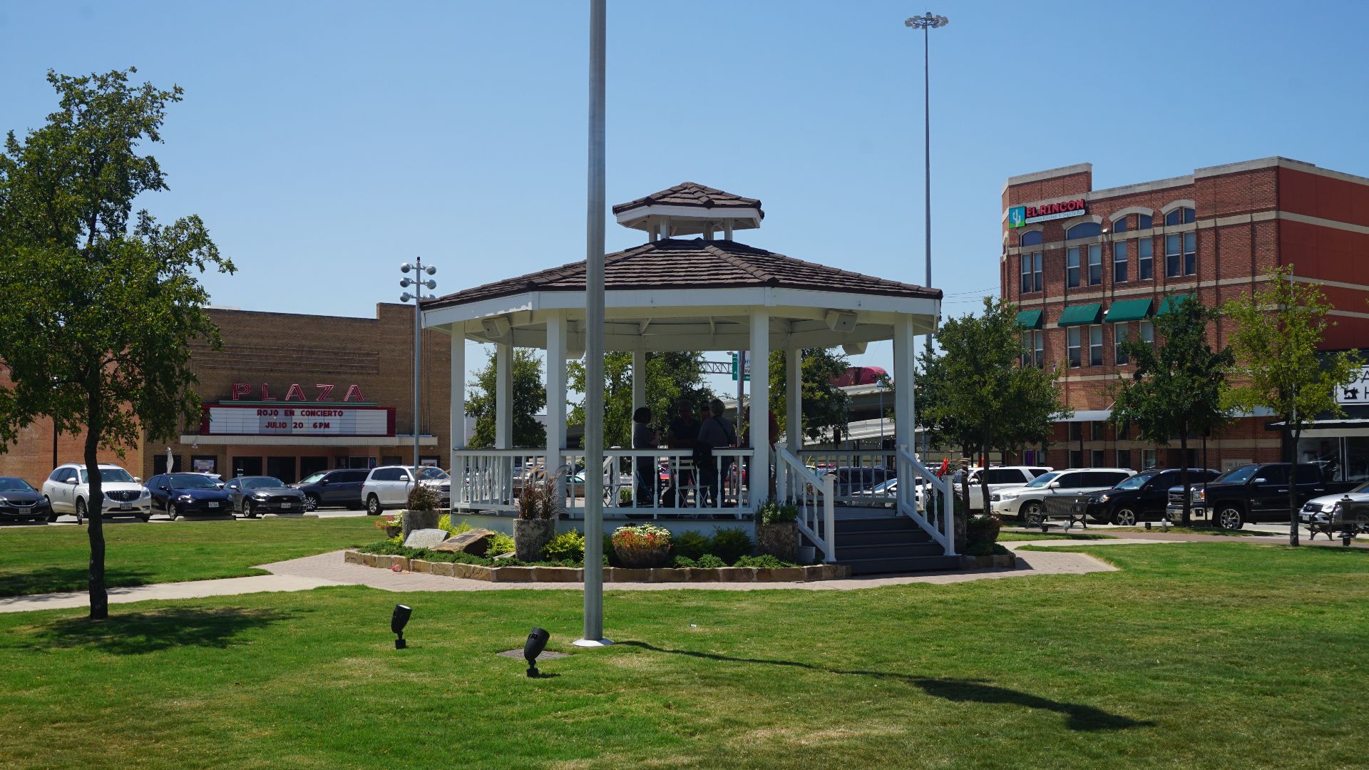 File:Carrollton July 2019 19 (Carrollton Square gazebo).jpg