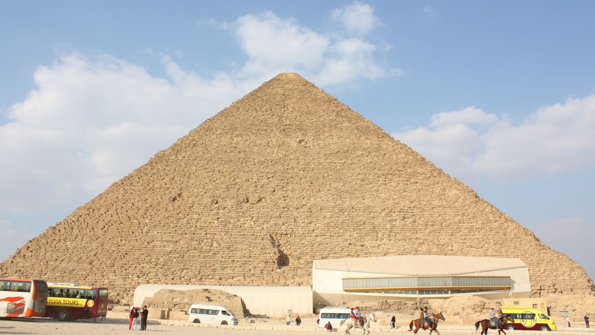 File:Great Pyramid of Giza 2010 from south.jpg