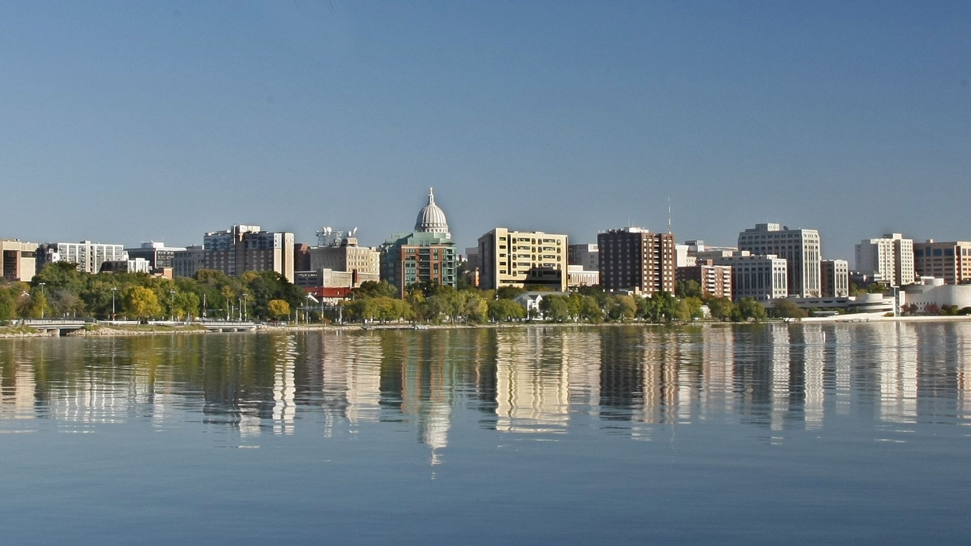 File:Skyline of Madison, Wisconsin (cropped).jpg