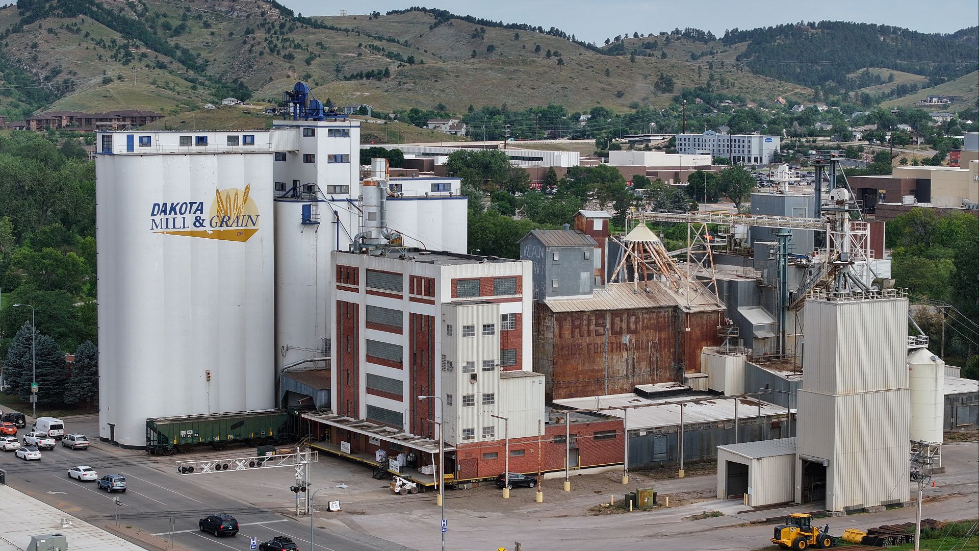 File:Dakota Mill and Grain facility in Rapid City, SD.jpg