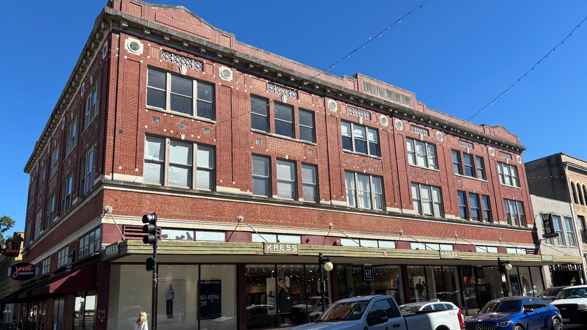 File:Kress Building, 120-122 West Broughton Street, Savannah, Georgia.jpg
