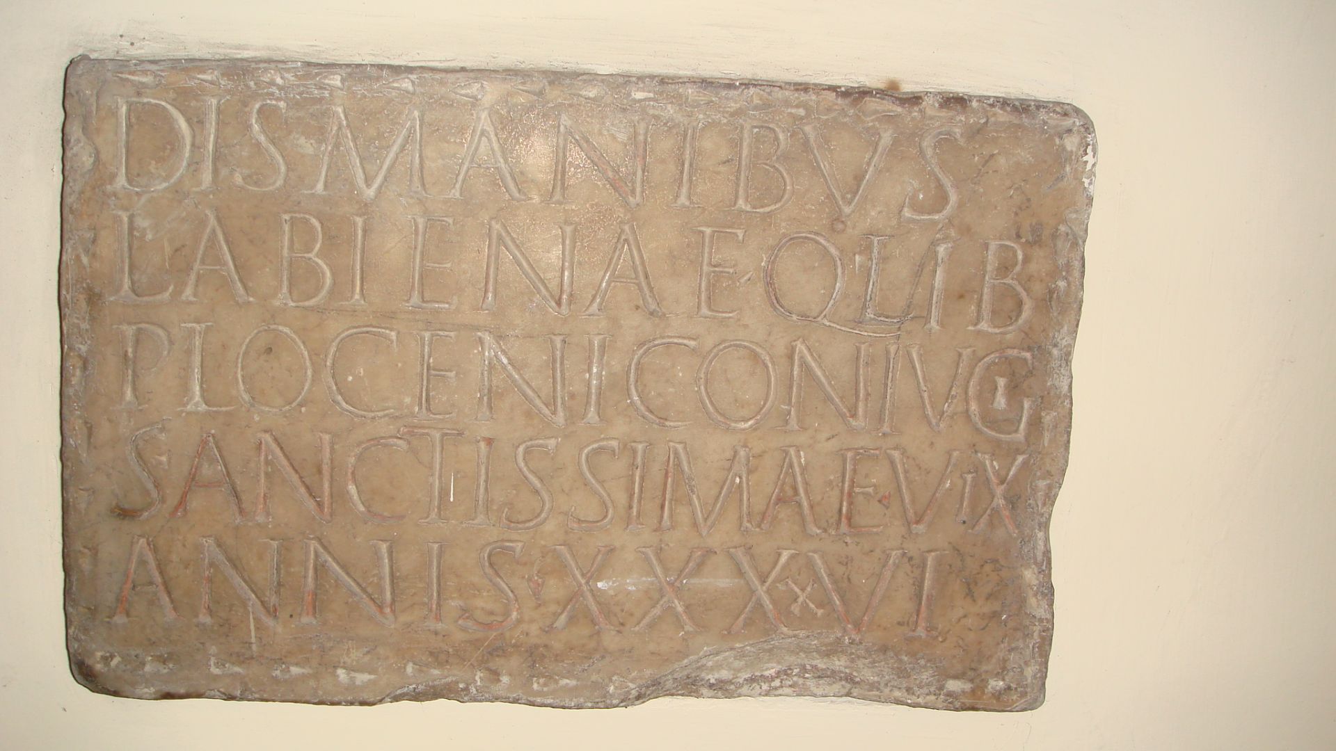 File:Roma - Lapide romana sulle scale di Piazza dei Crociferi 3 - Foto Giovanni Dall'Orto - 3-Apr-2008 - 02.jpg