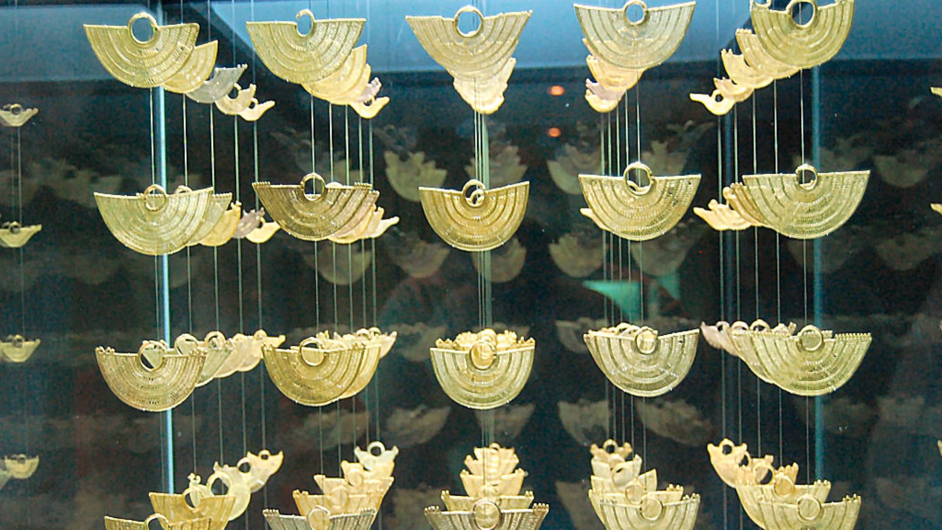 File:Cartagena de Indias, museo del oro 1.jpg