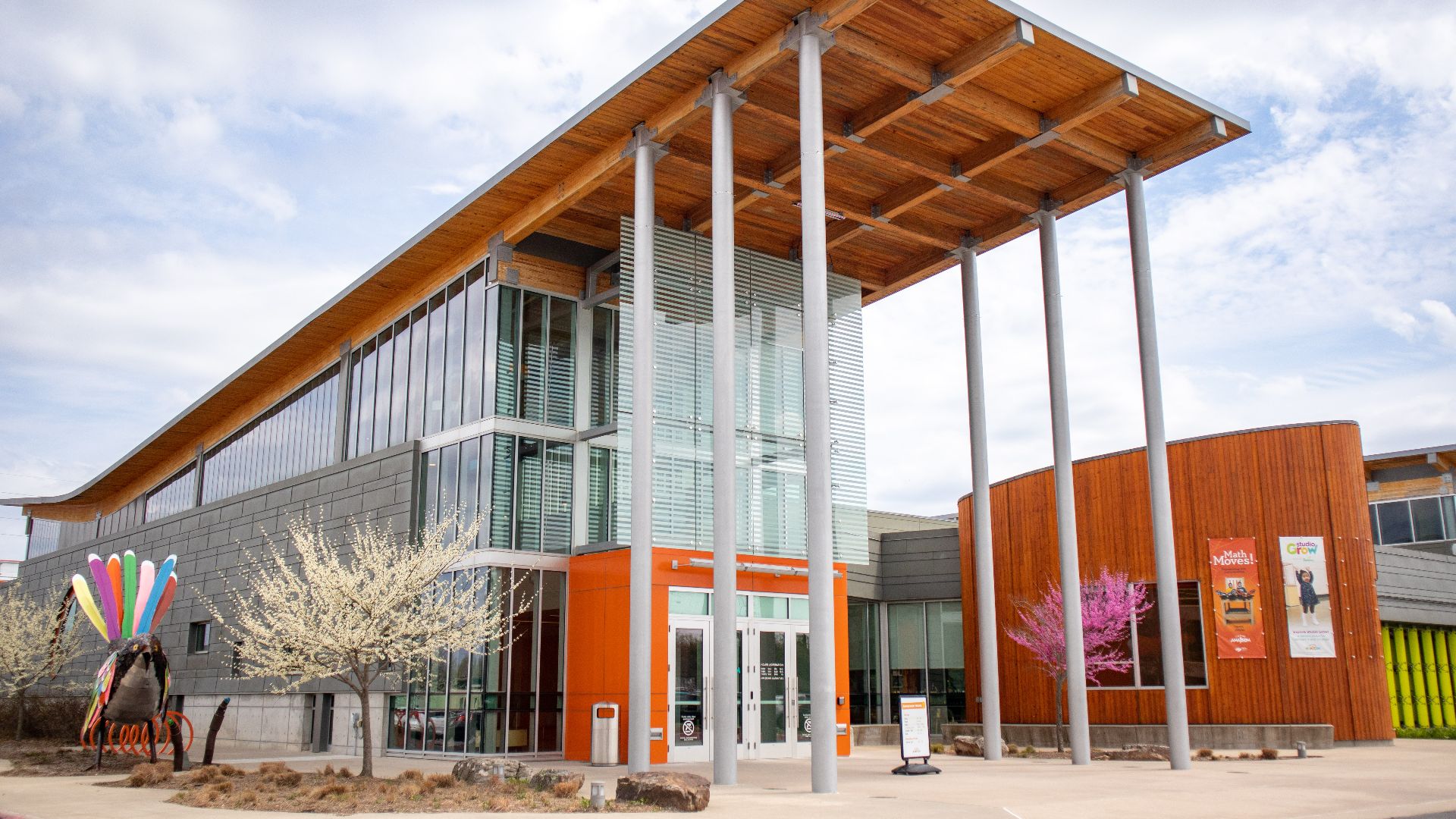 File:Amazeum Building.jpg