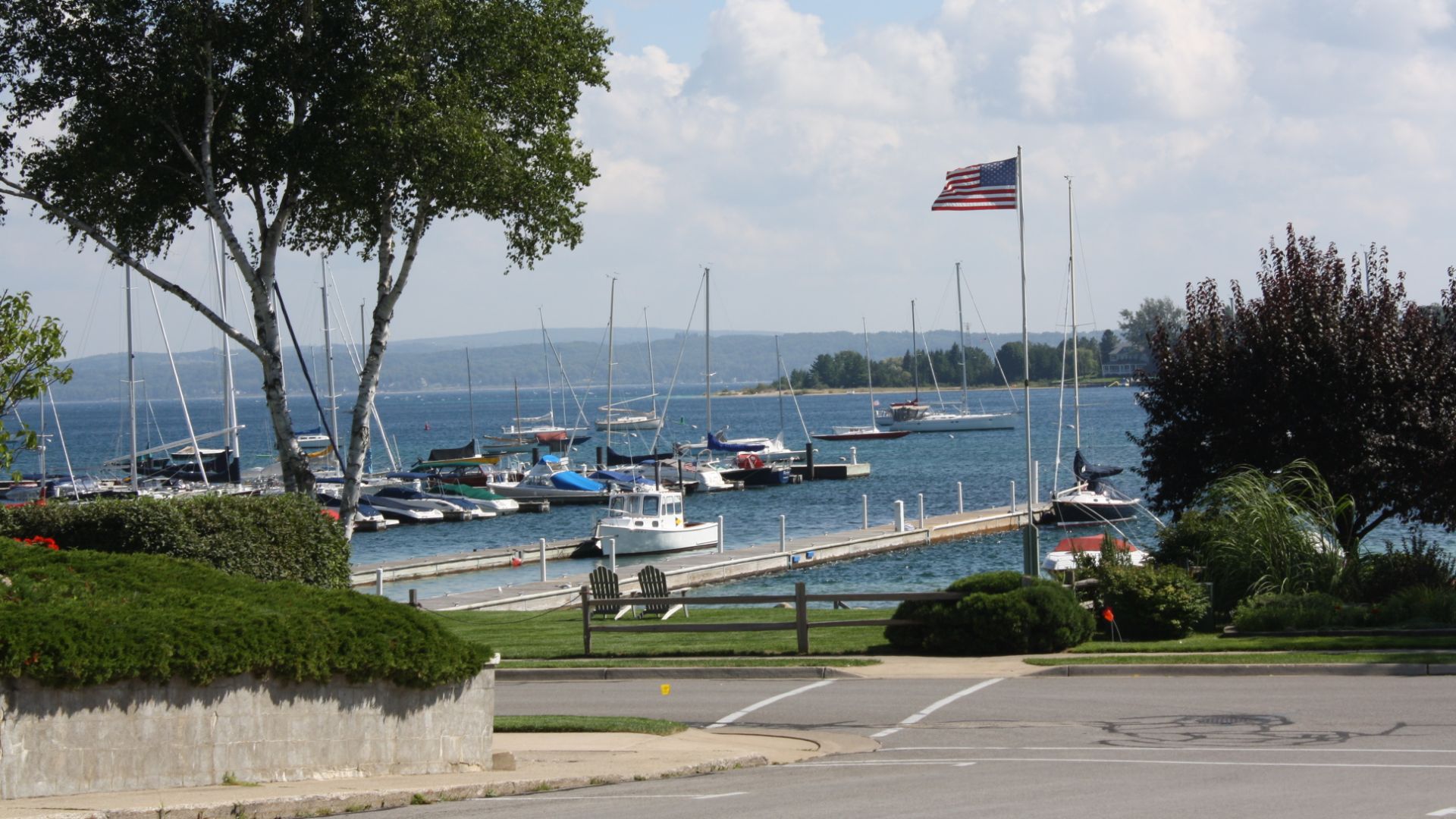 File:Harbor Springs Michigan Harbor.jpg