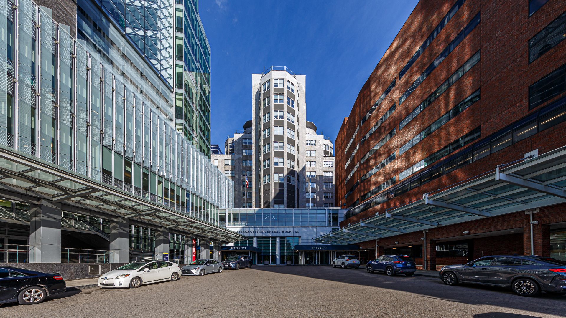 File:Massachusetts General Hospital main entrance.jpg