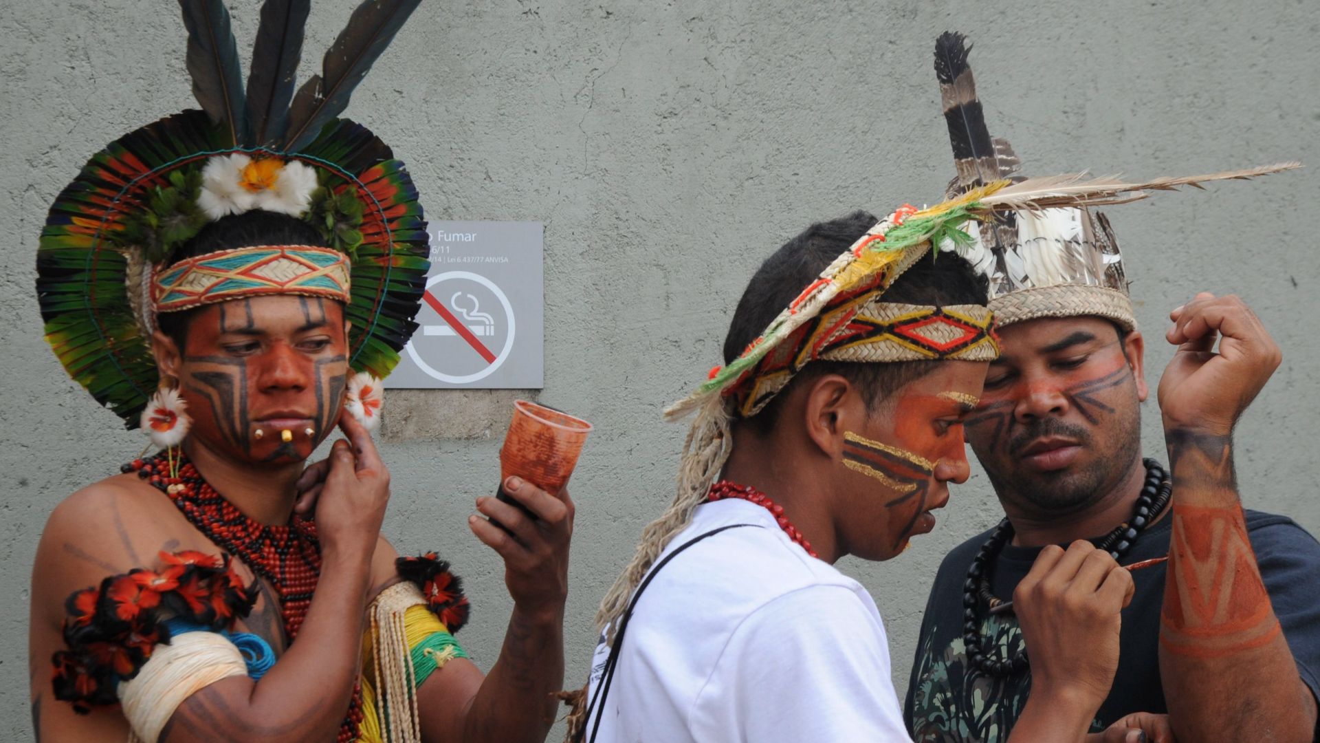 File:Pataxós em protesto 2015 03.jpg