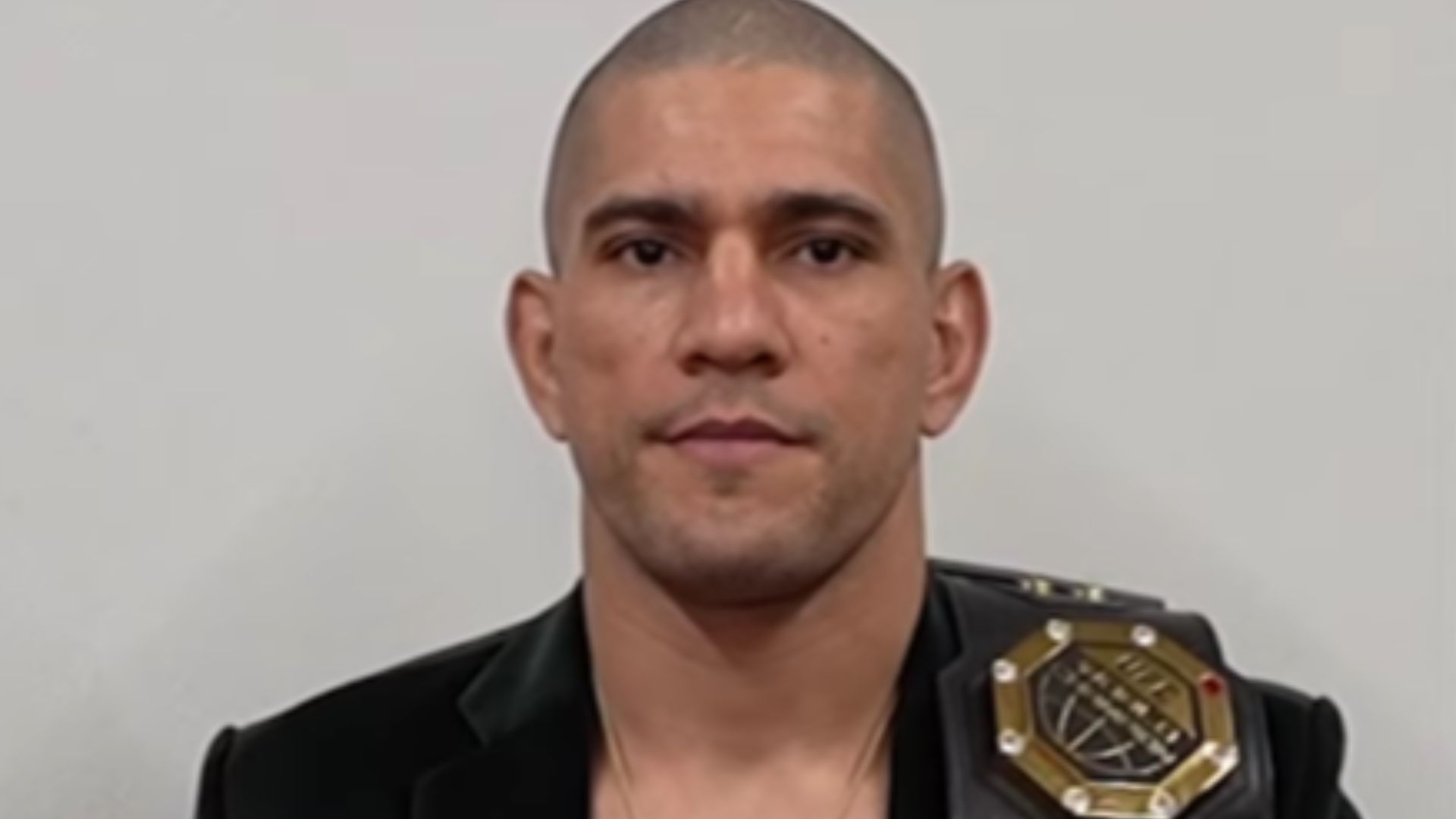 File:Alex Pereira UFC 300.png