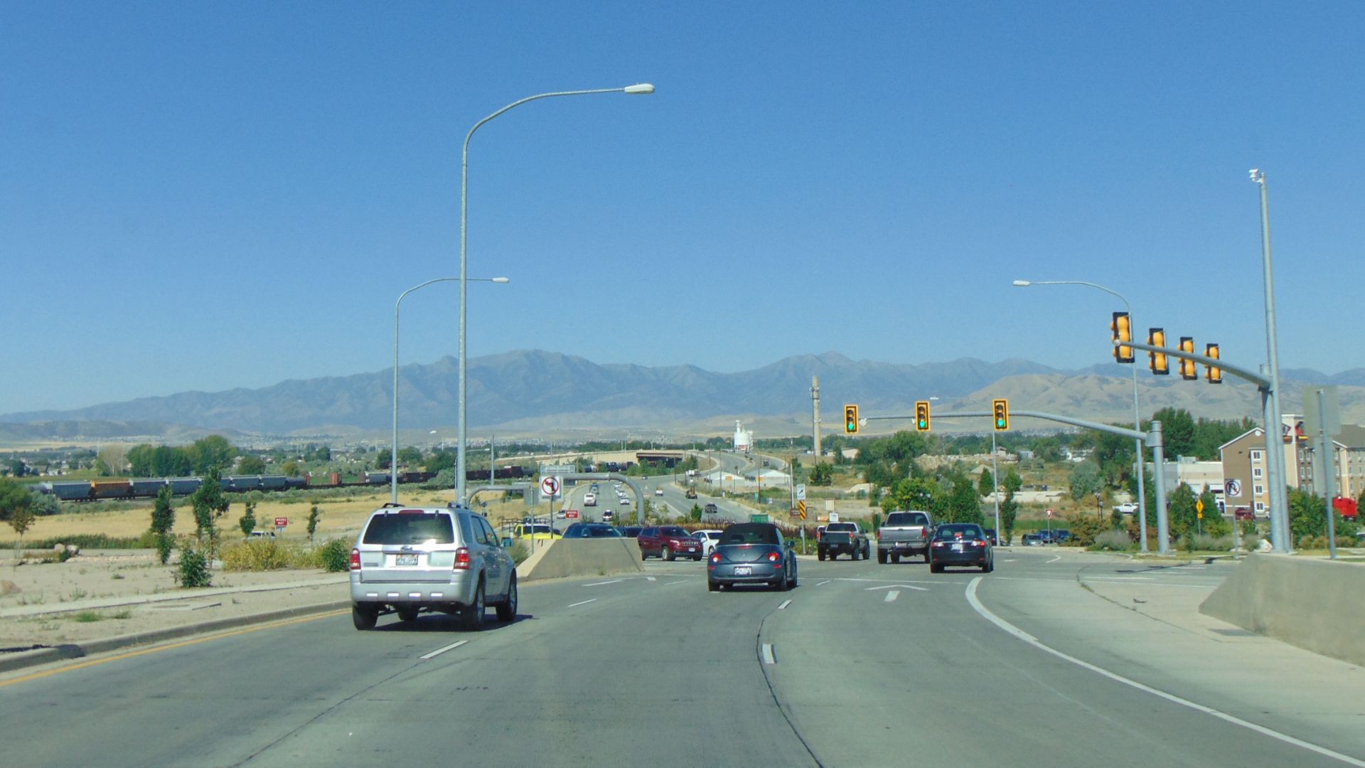 File:East on SR-145 from I-15 interchange, American Fork, Utah, Aug 16.jpg