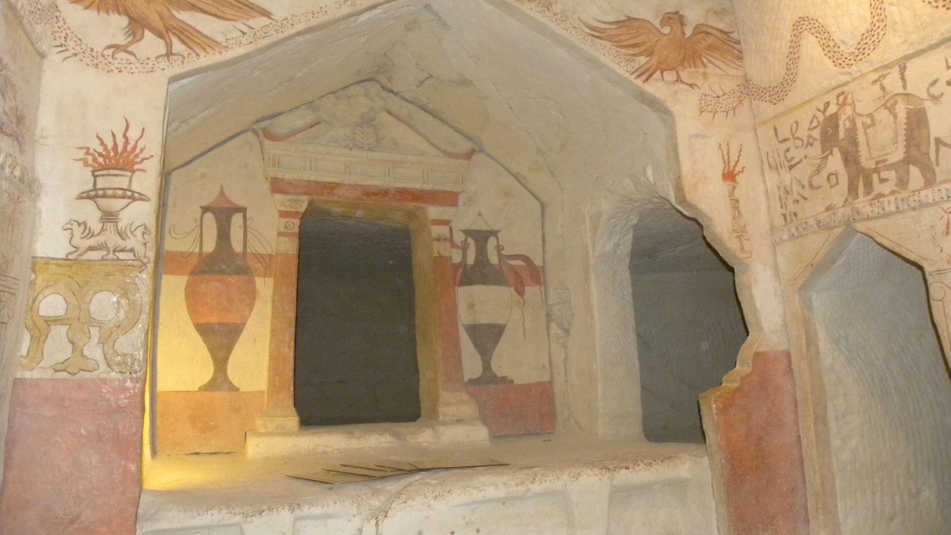 File:Hellenistic tomb paintings at Sidonian Burial Caves(1).jpg