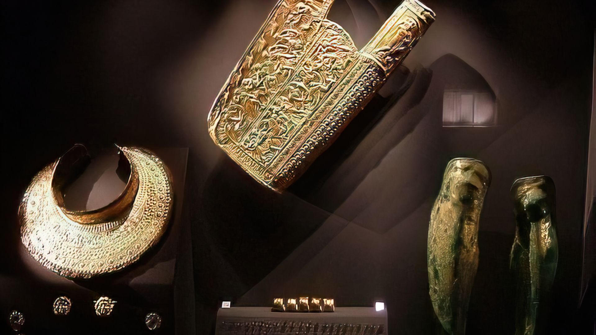 File:The gold quiver, shin-guards and neck armor of female in unlooted 4th Century BCE tomb of Philip II Vergina, Greece.png