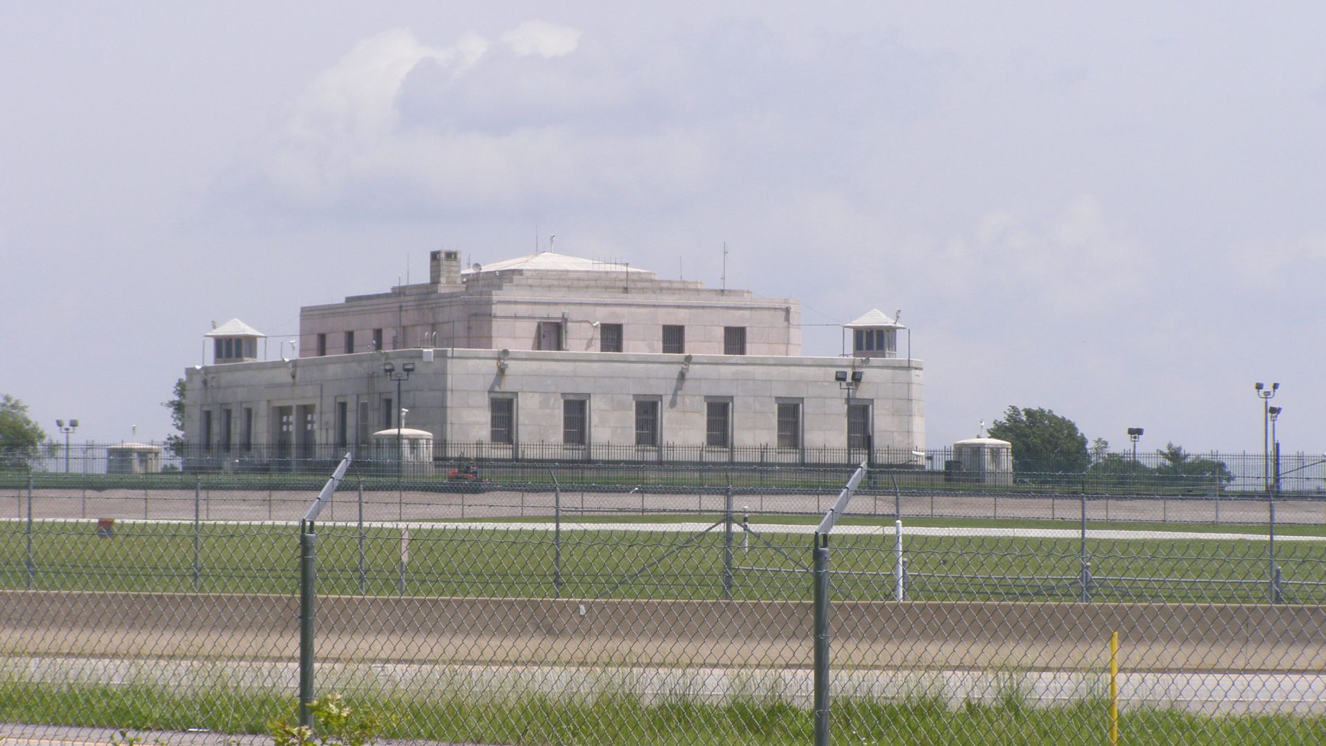 File:Bullion Repository P5250359.JPG