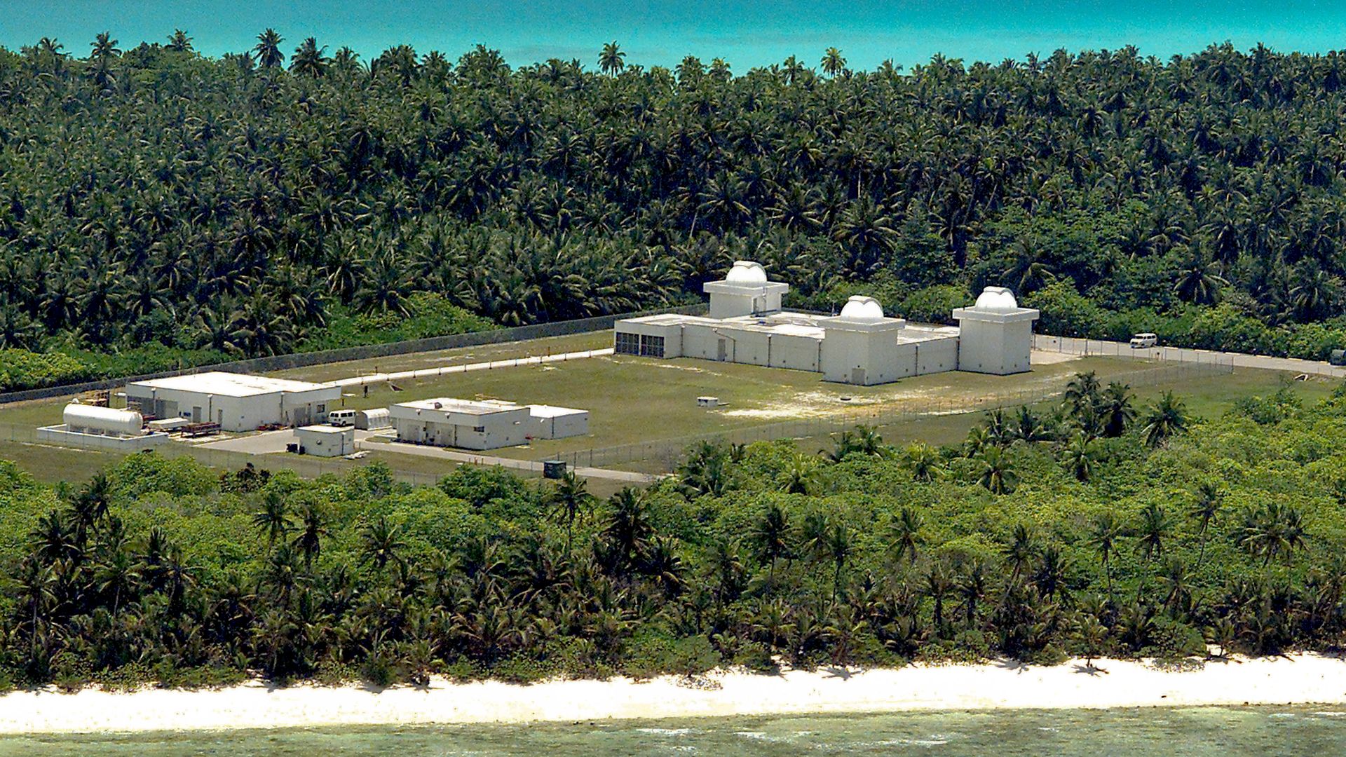 File:GEODSS Diego Garcia 2006-05-01.jpg