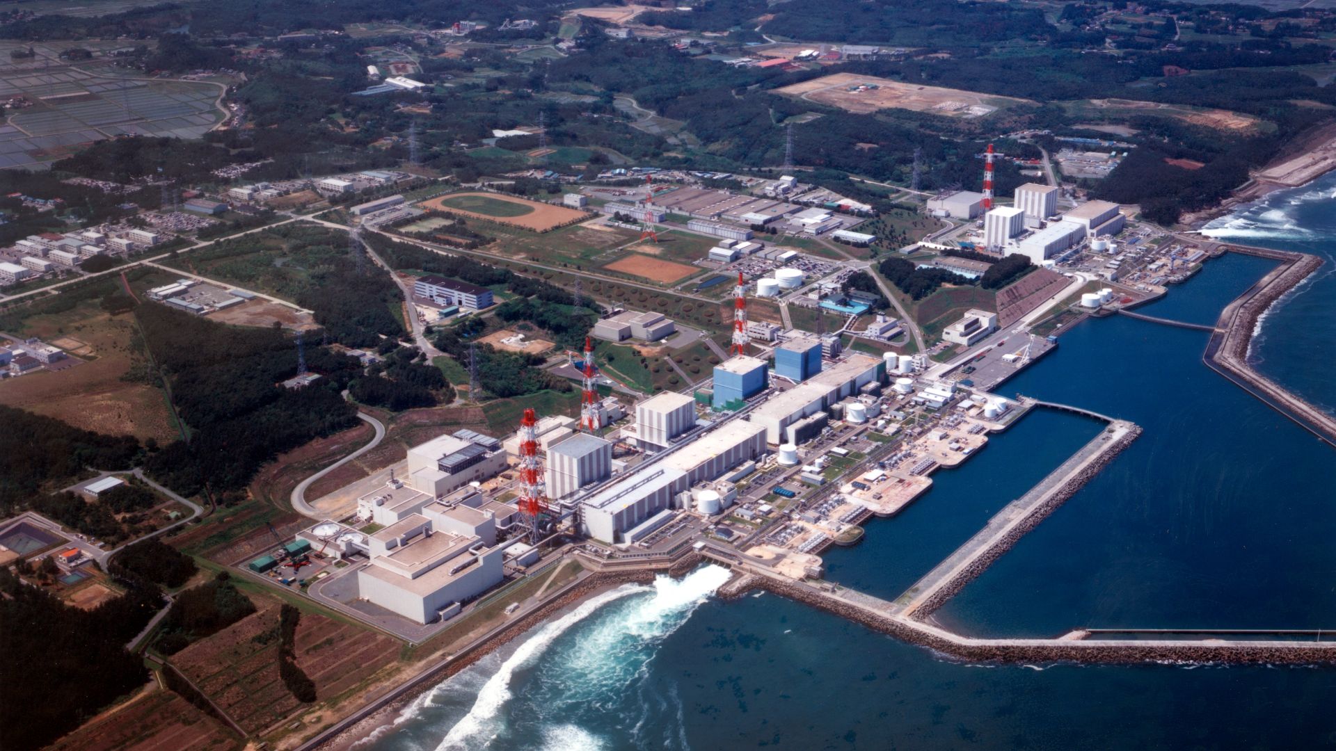 File:Fukushima Daiichi 04780015 (8388174045).jpg