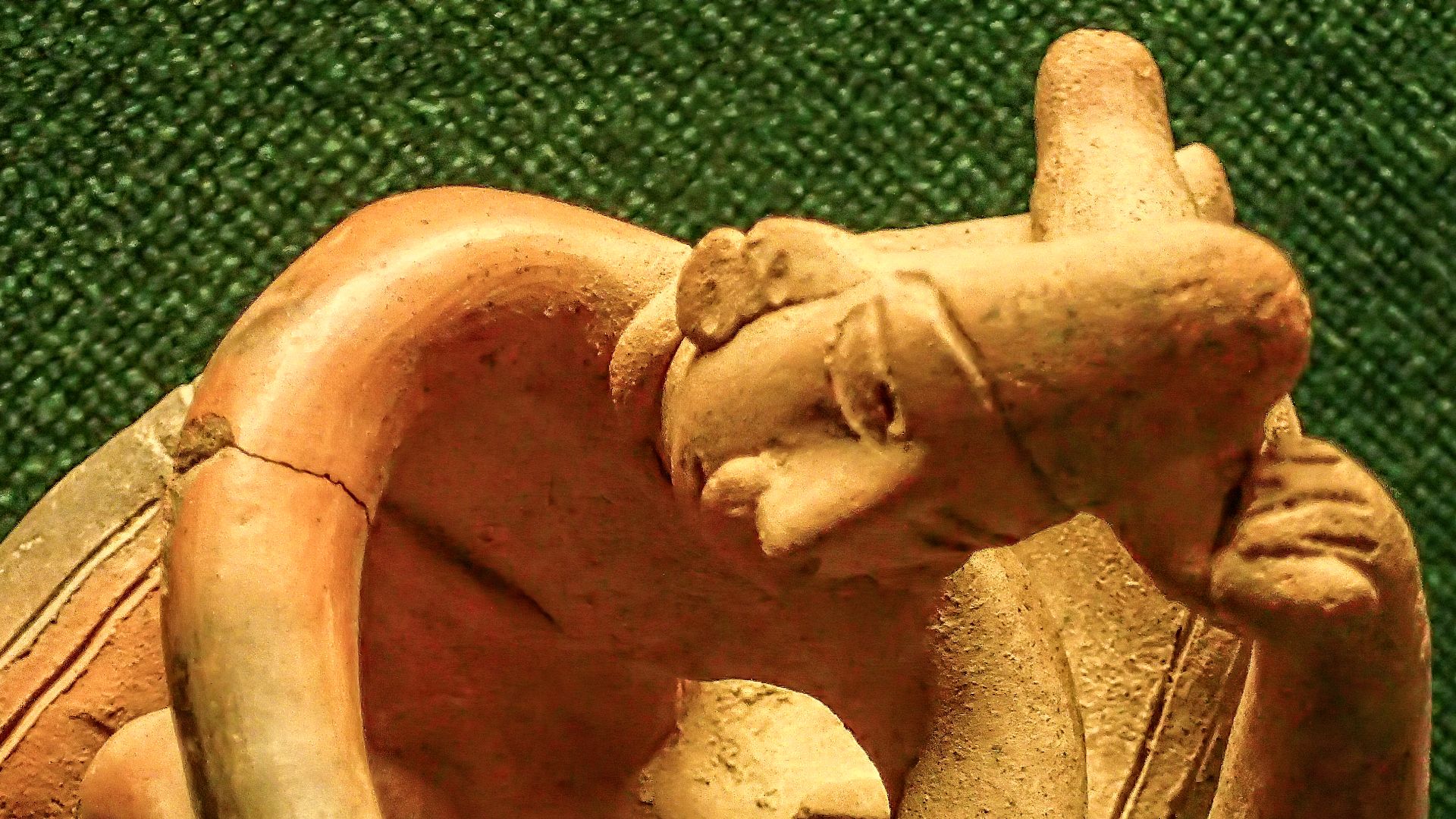 File:Maya Shamans wrestling Late Preclassic to Early Classic Period 100-400 CE.jpg