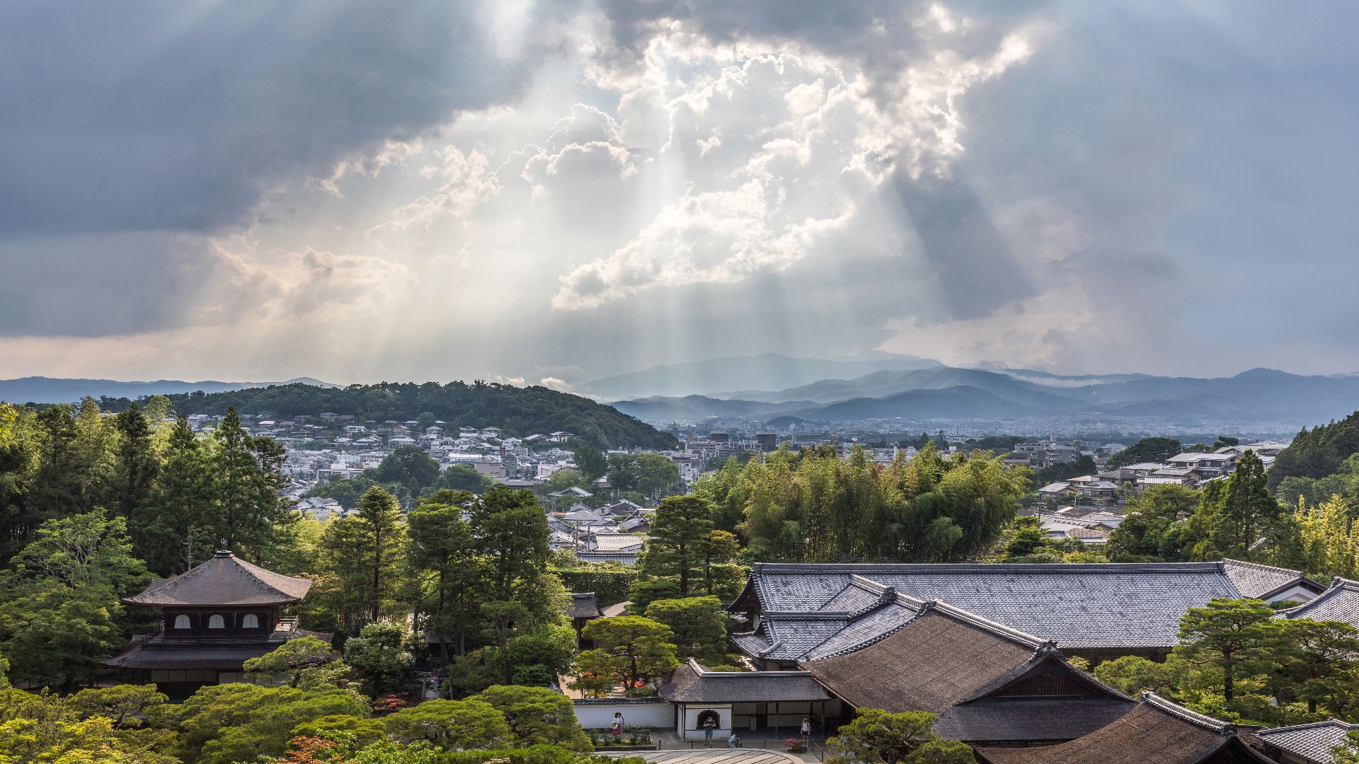 File:Sunlight through clouds and view of Ginkaku-ji Temple from above, Kyoto, Japan.jpg