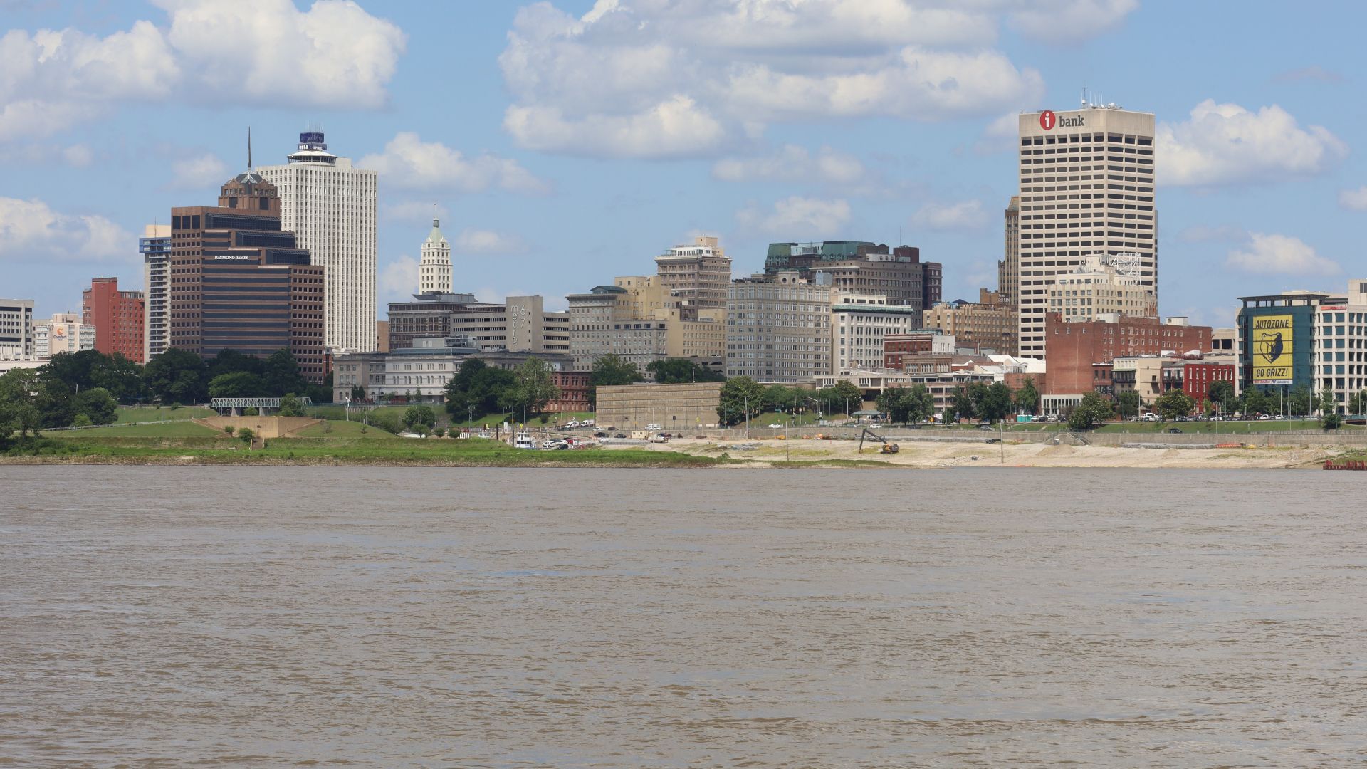 File:Memphis from the water 2022j.jpg