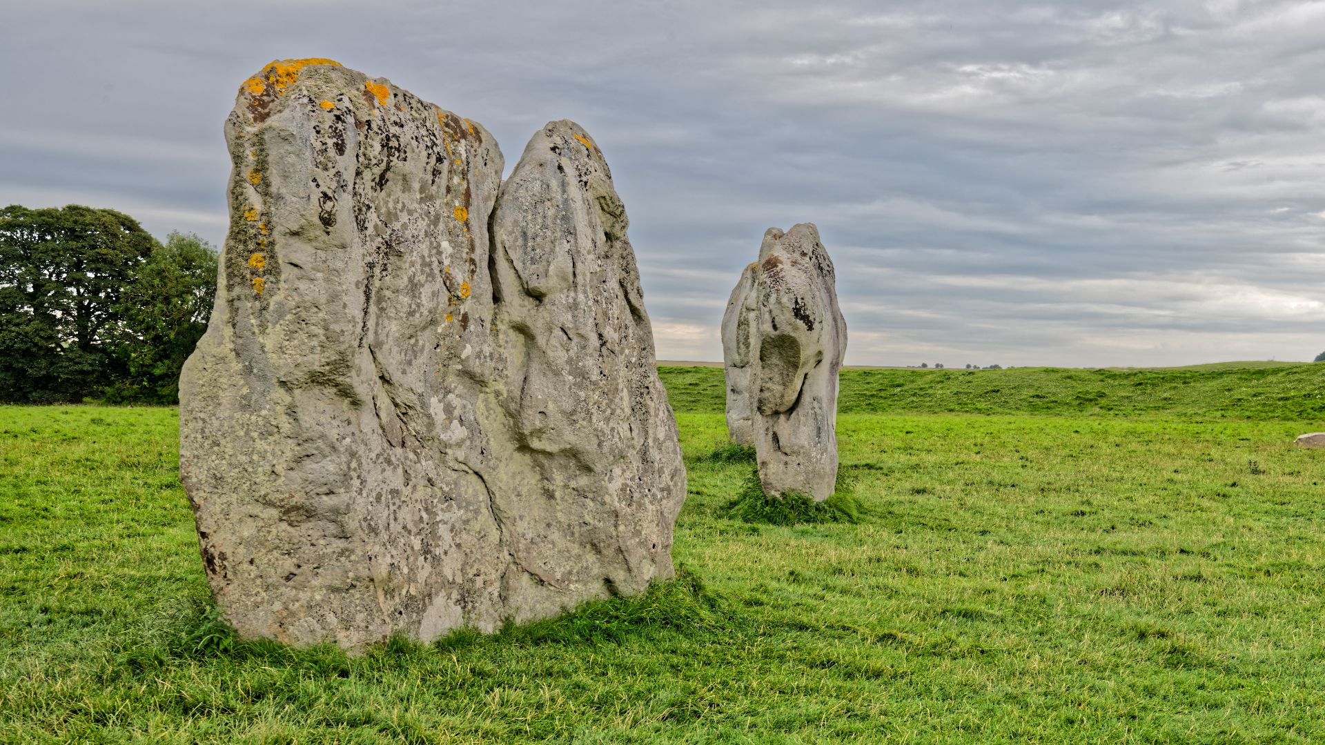 File:Avebury, Avebury Henge, Outer Stone Circle, North-east sector Wiltshire 1015546 20230817 0115.jpg