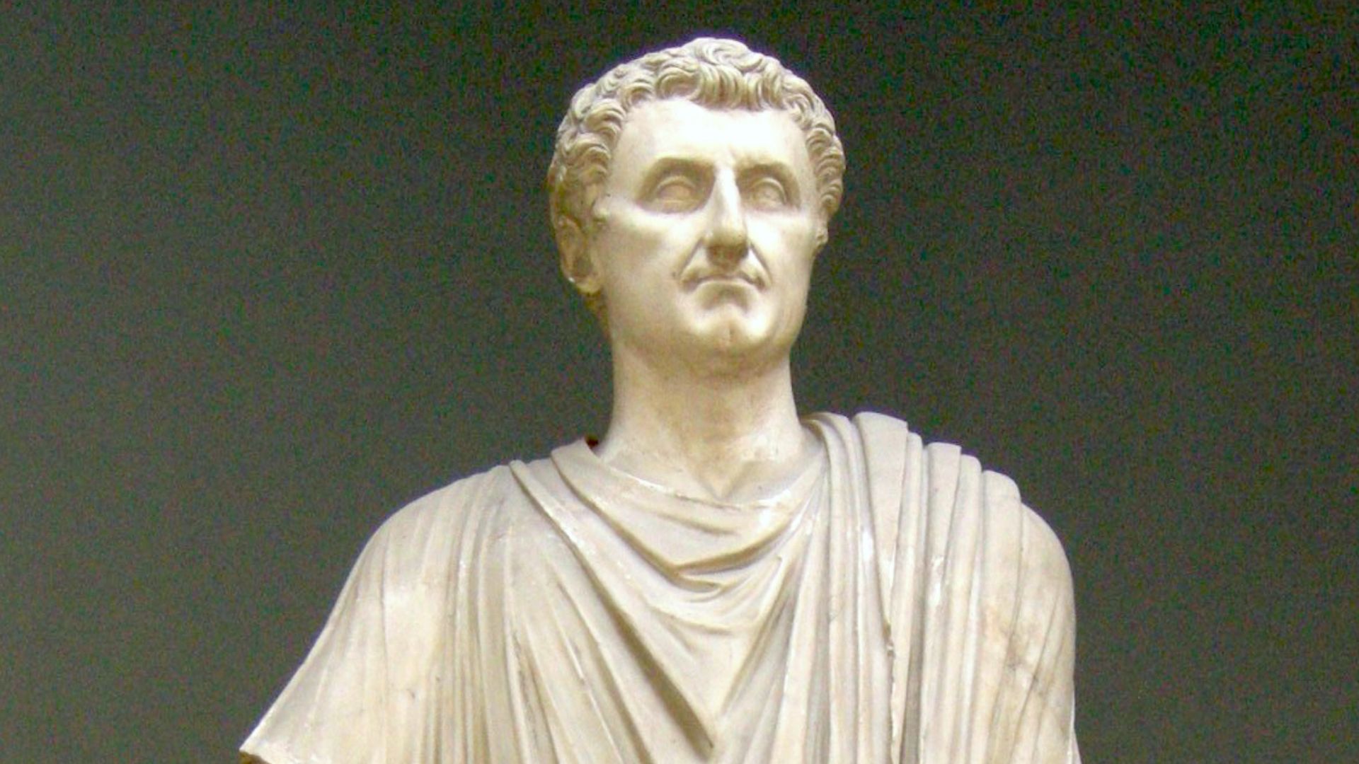 File:Partes de la toga romana.png