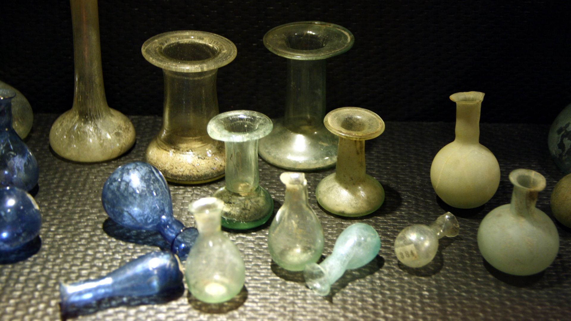 File:0993 - Archaeological Museum, Udine - Ancient Roman glass bottles and flasks - Photo by Giovanni Dall'Orto, May 29 2015.jpg