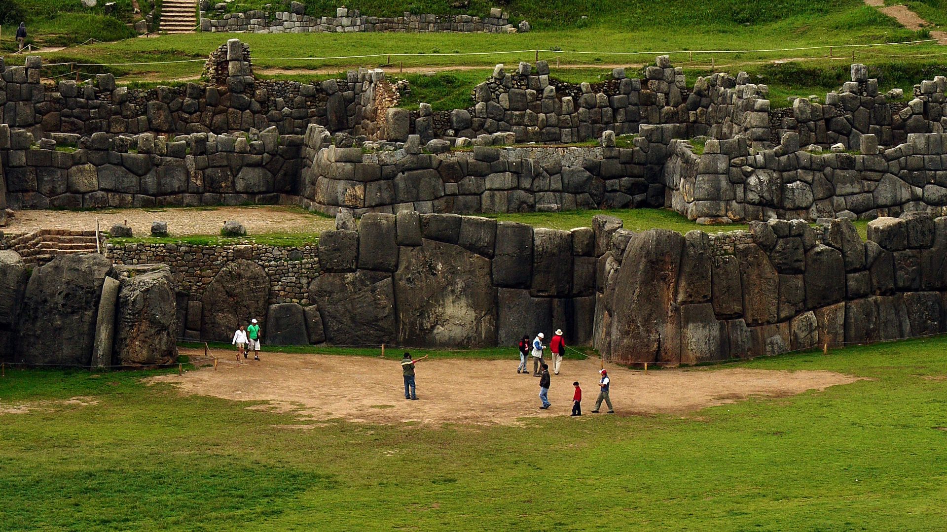 File:Sacsayhuamán Décembre 2006 - Vue Panoramique - Pleine résolution.jpg