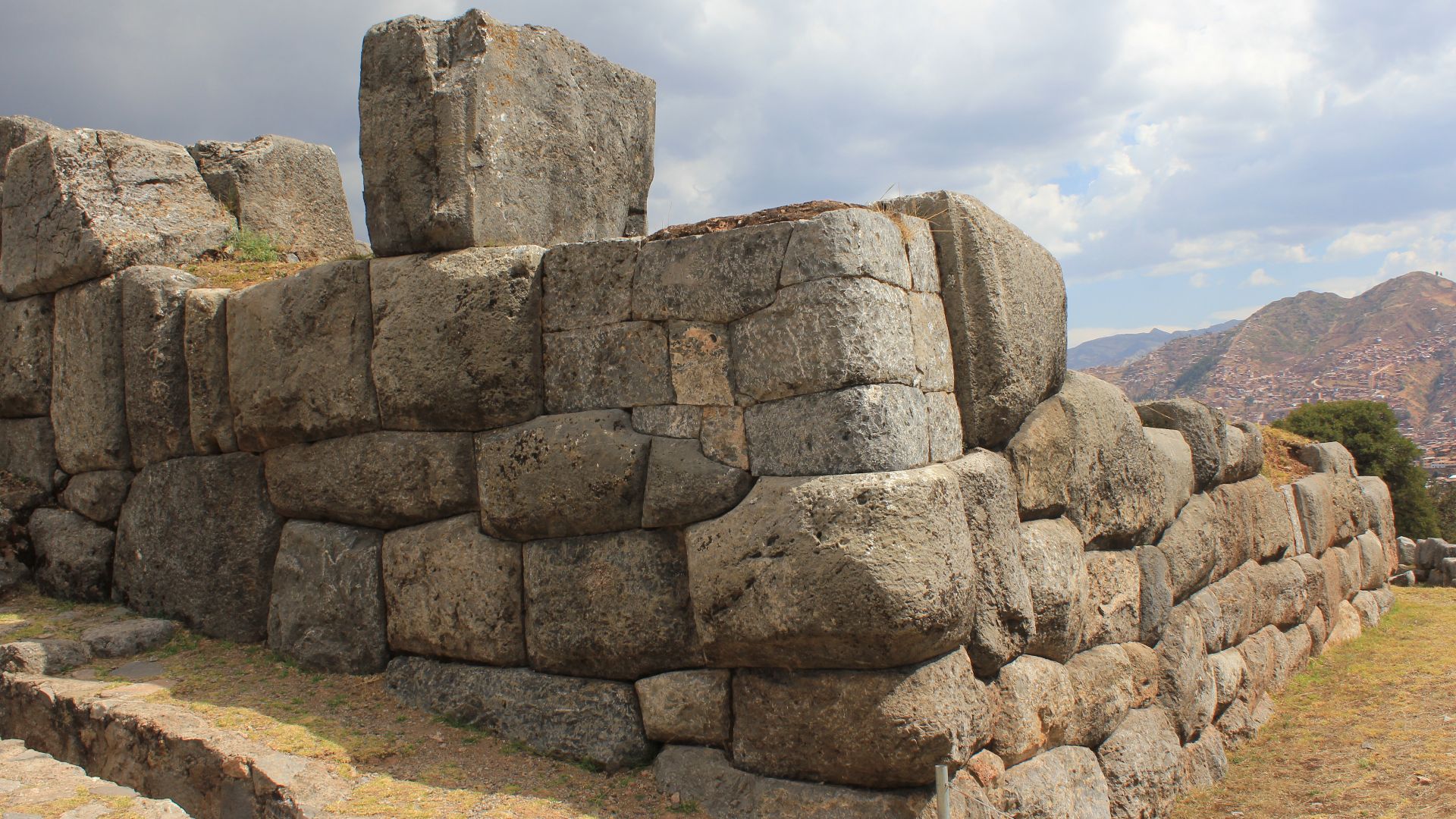 File:Sacsayhuaman Fortress, Cusco, Peru - Laslovarga (13).jpg