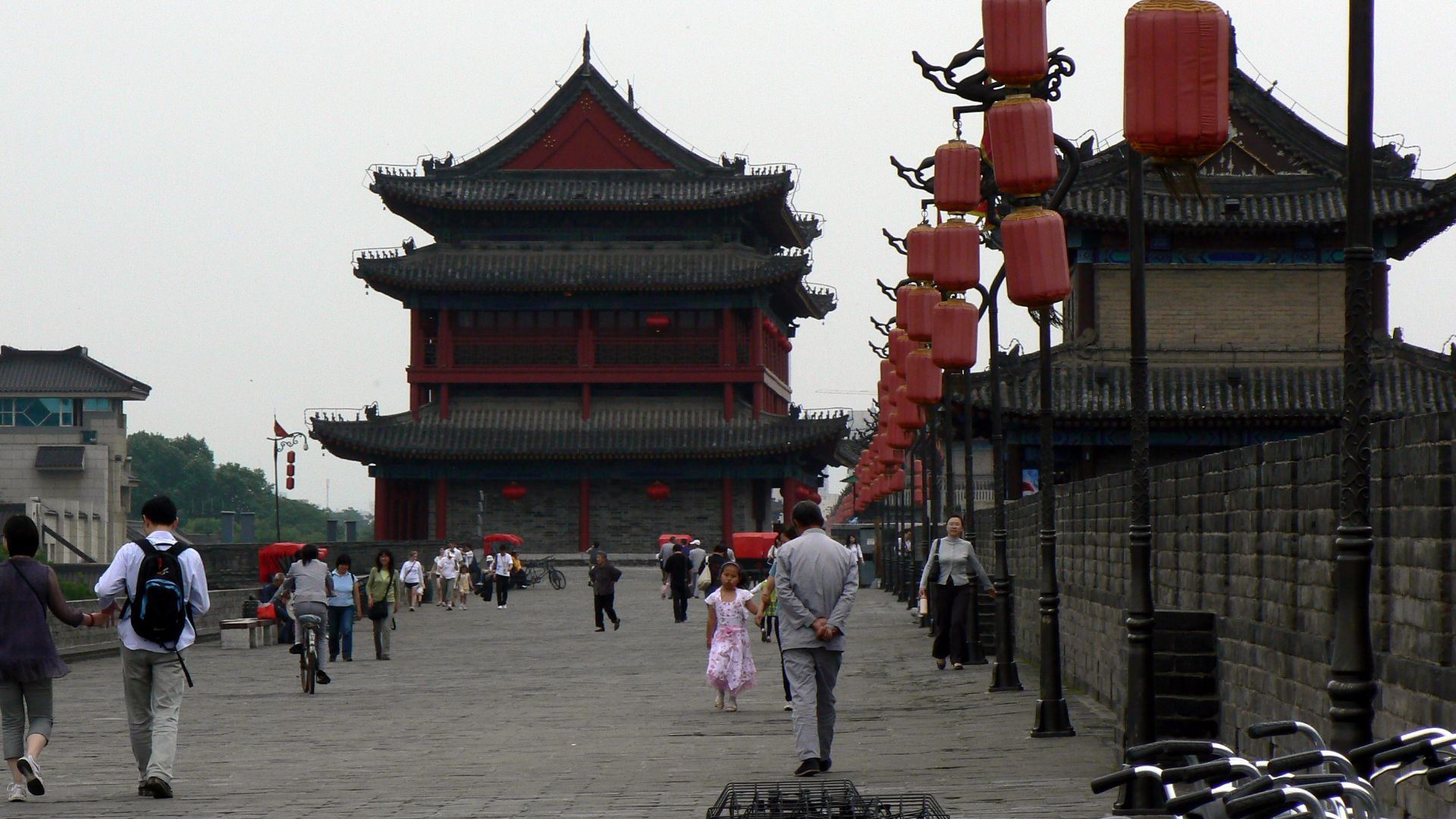 File:City Wall - Xi'an (4535772898).jpg