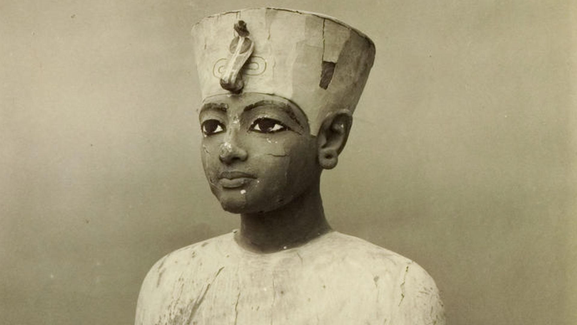 File:Tutankhamun tomb photographs 4 326.jpg