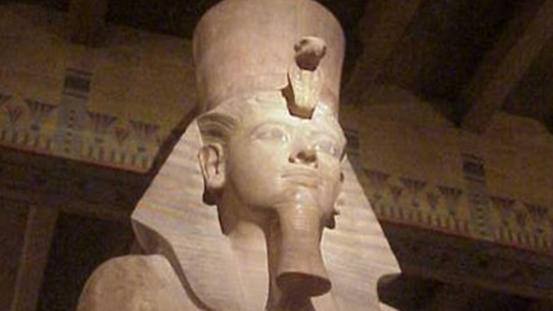 File:Tutankhamun oriental institute Chicago.jpg