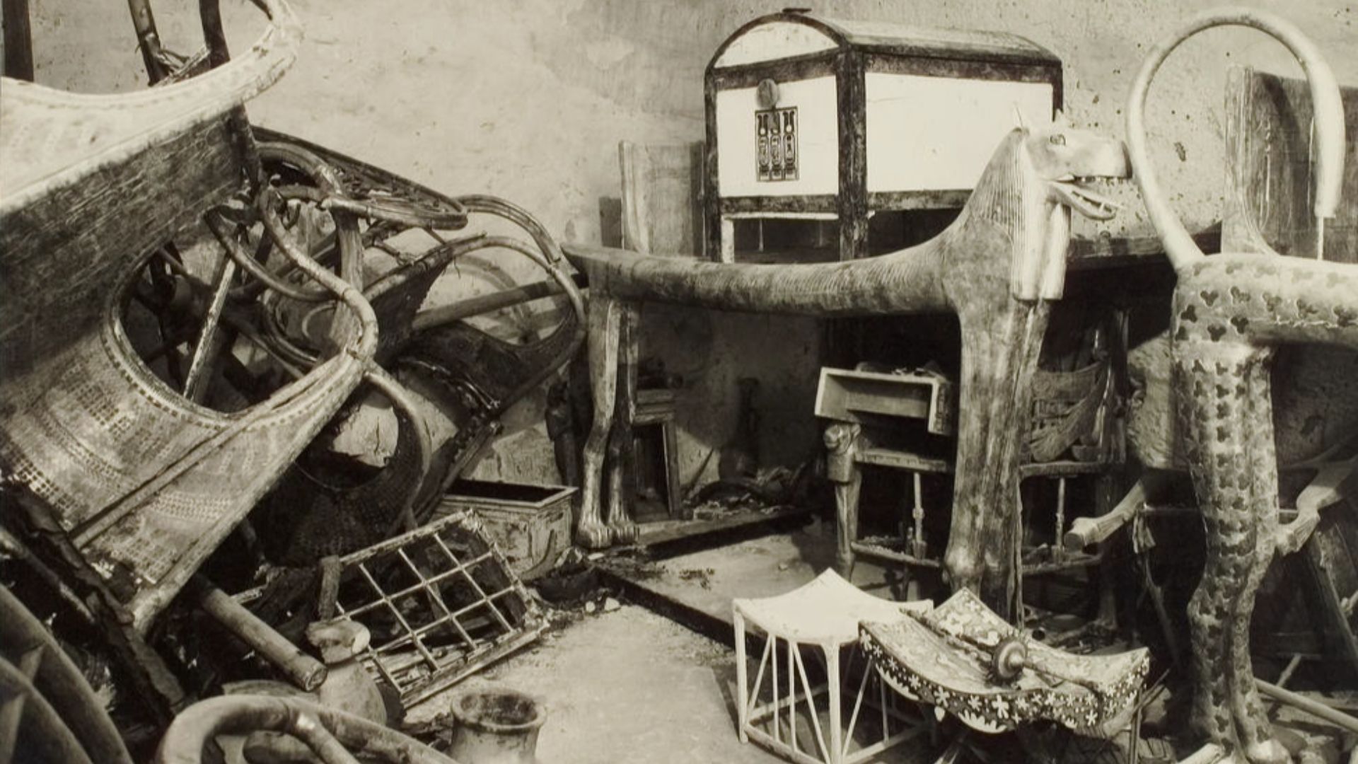 File:Tutankhamun tomb photographs 2 011.jpg
