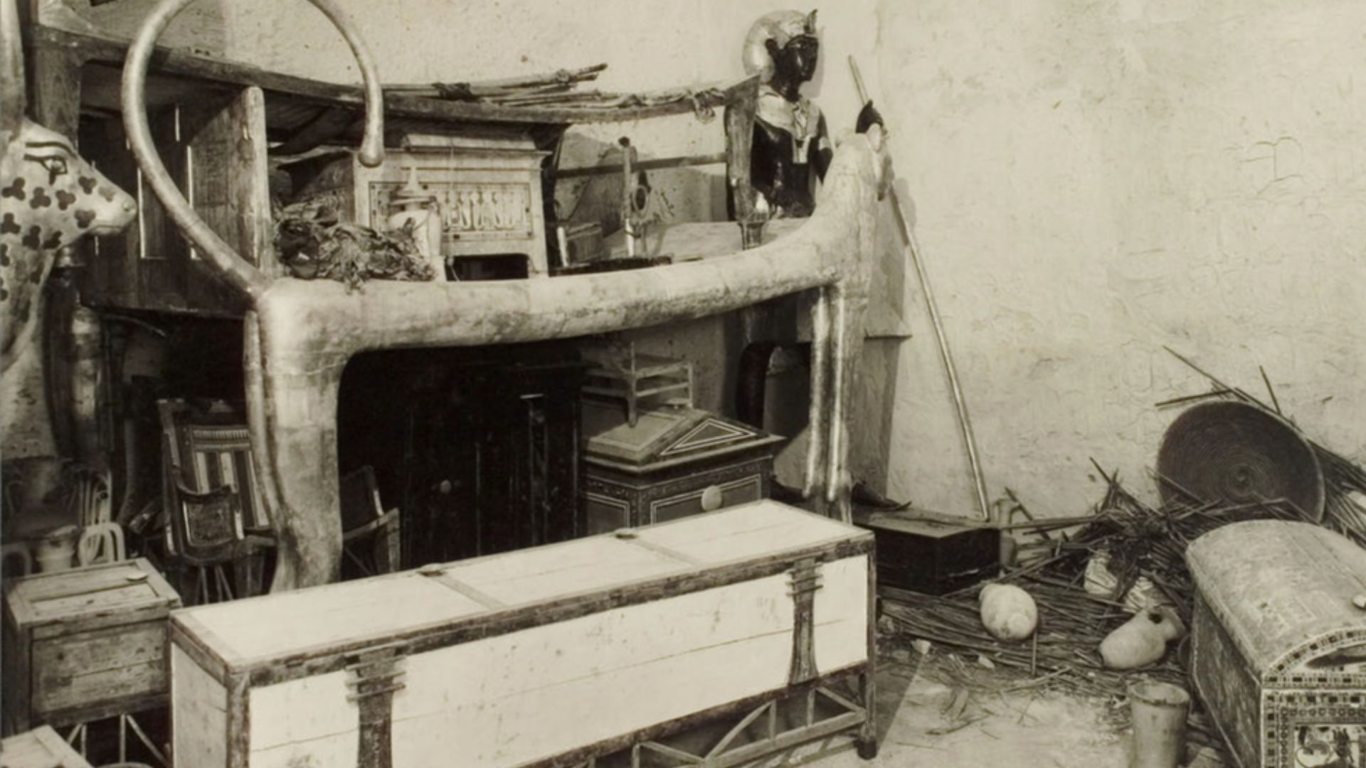 File:Tutankhamun tomb photographs 2 008.jpg