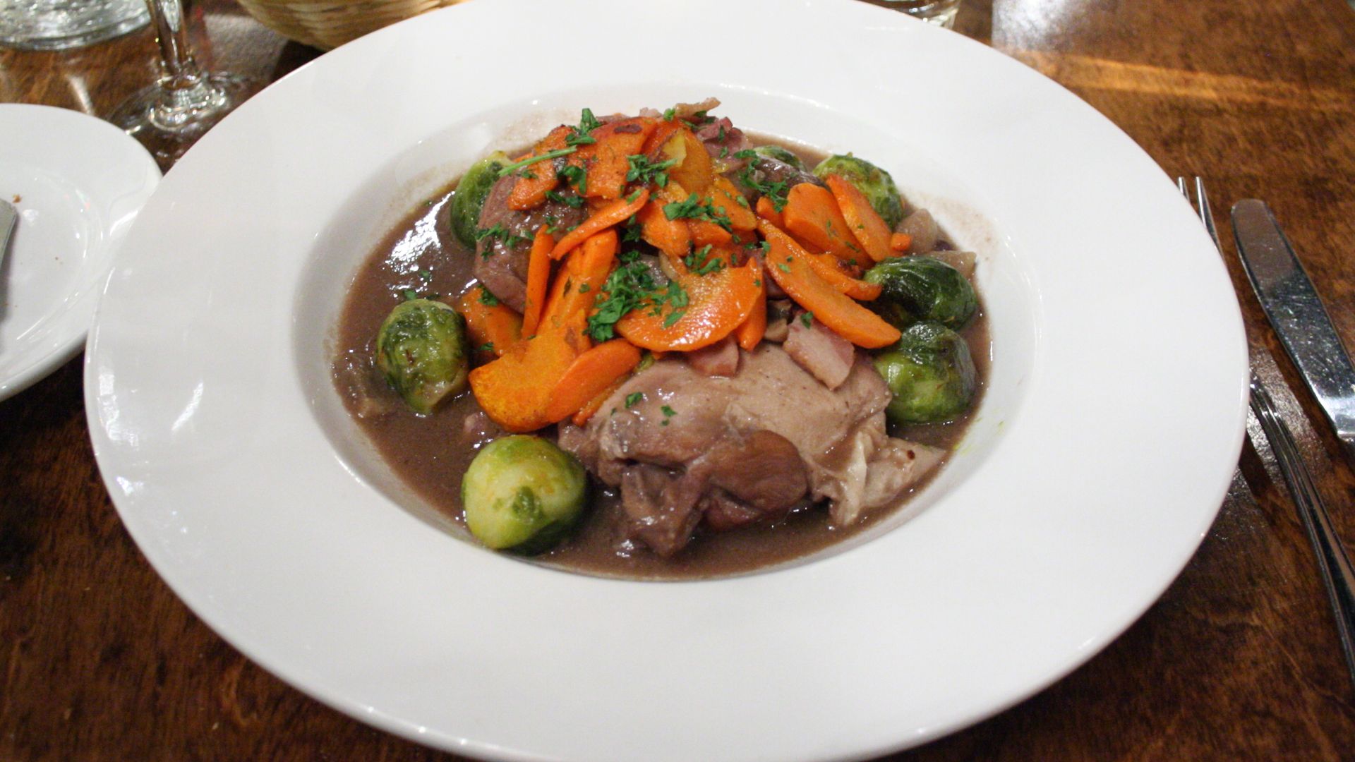 File:Coq au vin meal.jpg