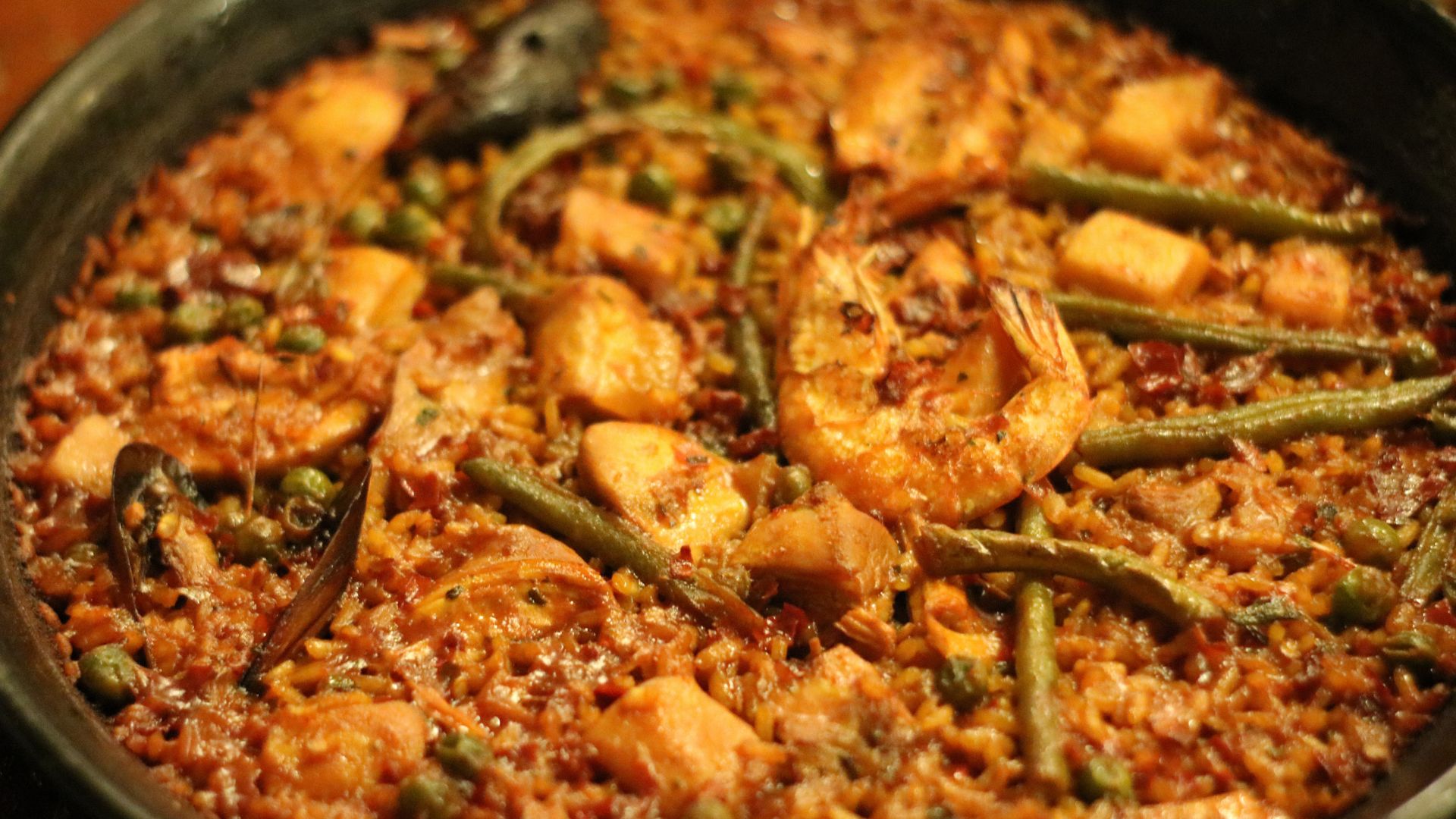 File:Paella Mixta at Celler sa Premsa.jpg