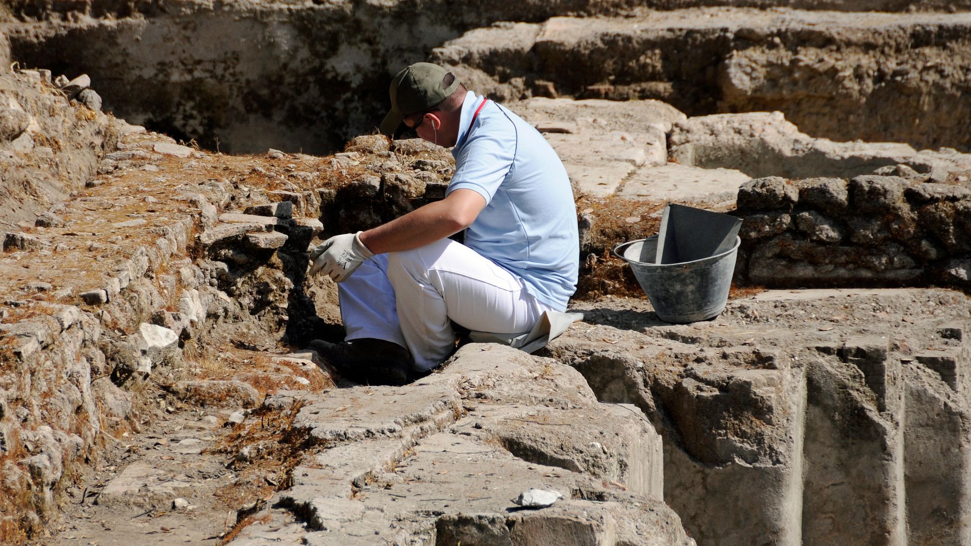 File:Archaeologist at Work (5734913492).jpg