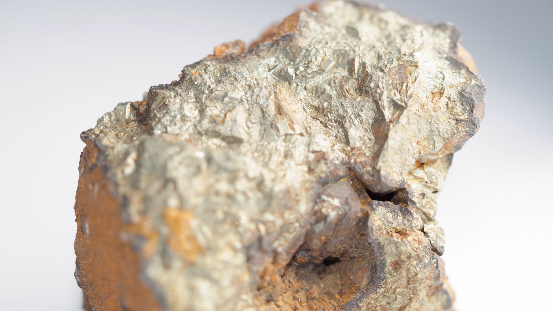 File:Iron pyrite (12249714954).jpg
