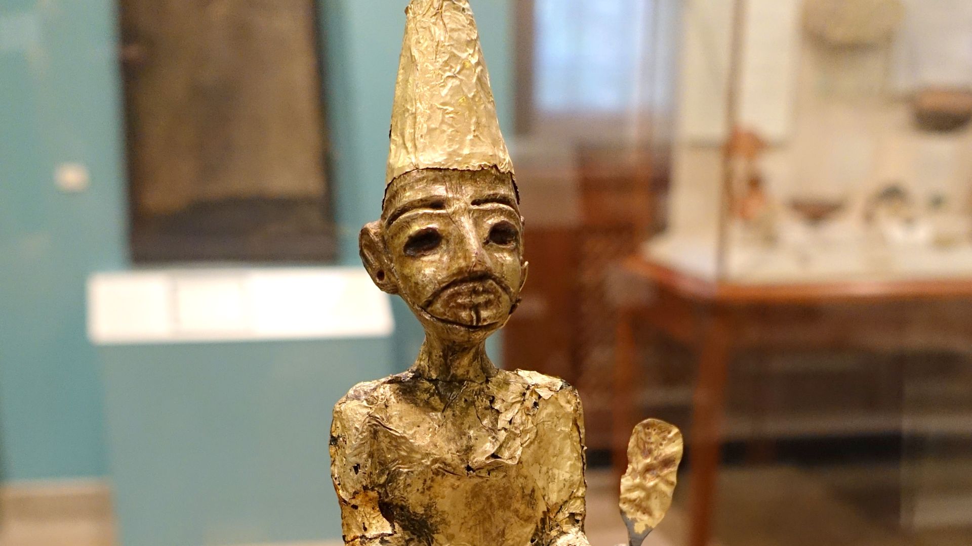 File:El, the Canaanite creator deity, Megiddo, Stratum VII, Late Bronze II, 1400-1200 BC, bronze with gold leaf - Oriental Institute Museum, University of Chicago - DSC07734.JPG