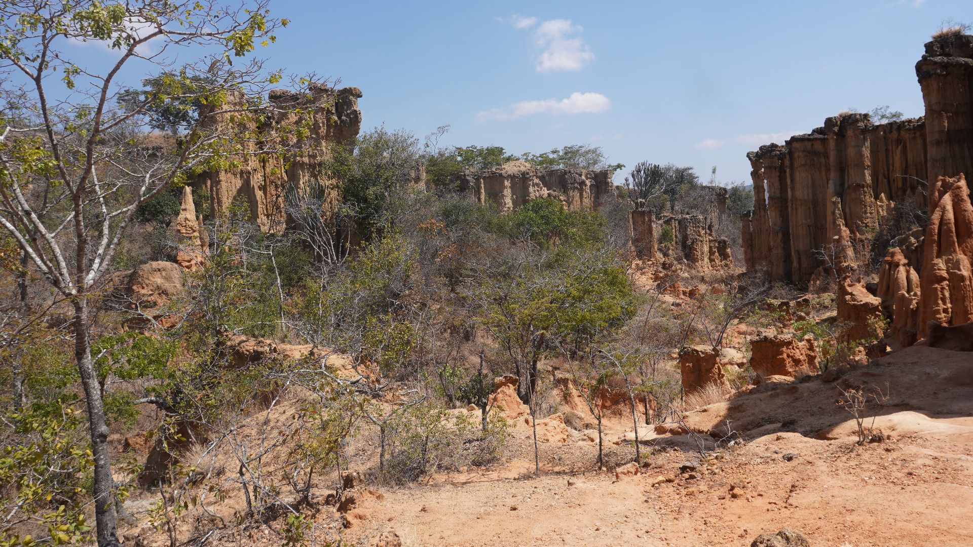 File:Ismila-Stone-Age-Site-Tanzania.jpg