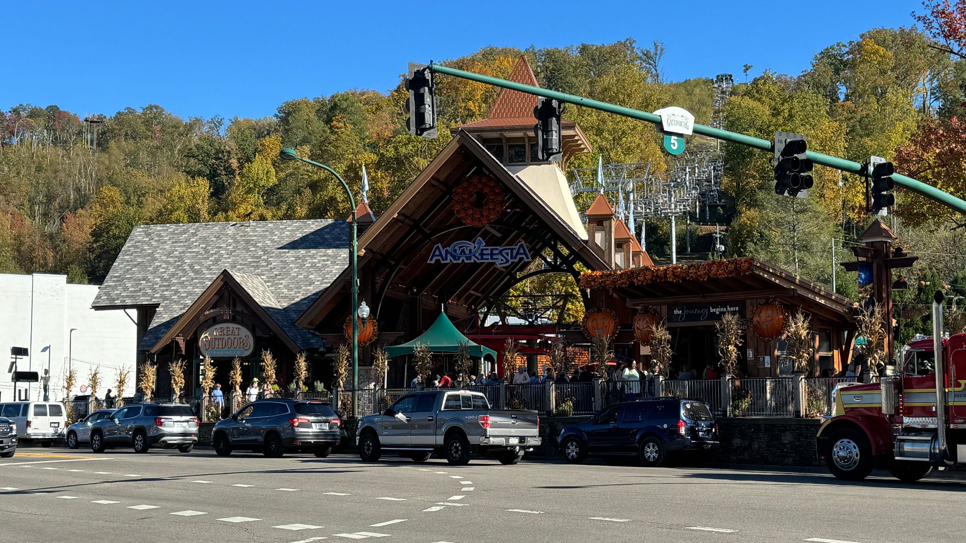 File:Anakeesta - October 2023 - Sarah Stierch.jpg