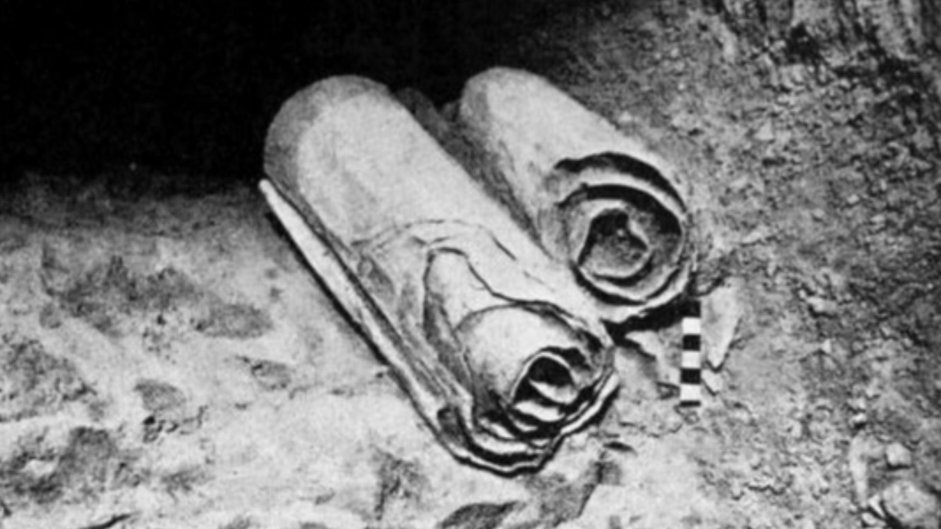 File:Dead Sea Scrolls Before Unraveled.jpg