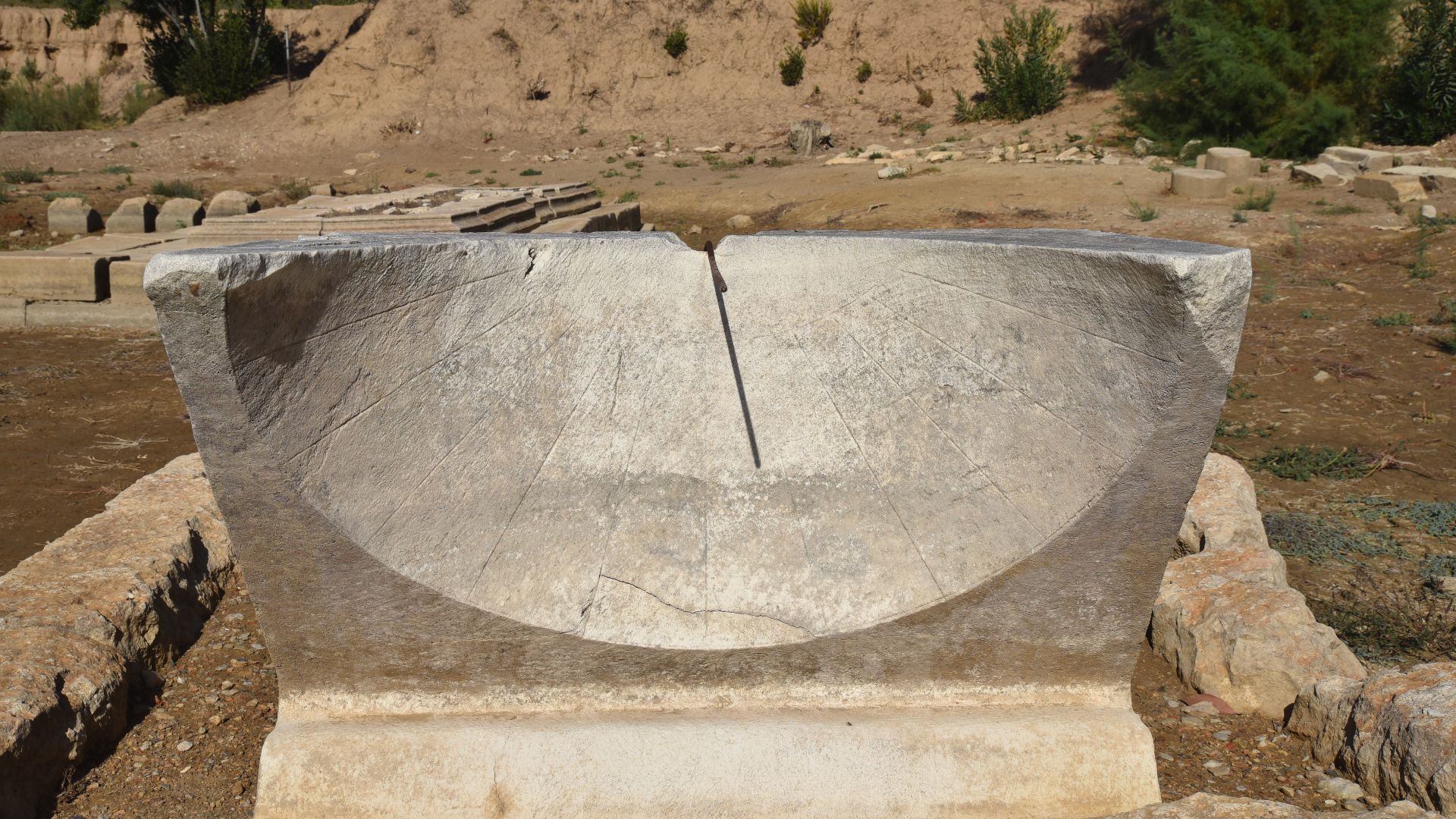 File:Hellenistic Sundial dedicated to Dionysus, Claros, Ionia, Turkey.jpg