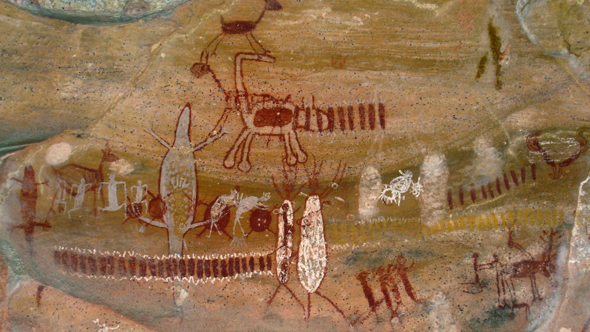File:Serra da Capivara - Several Paintings 2b.jpg