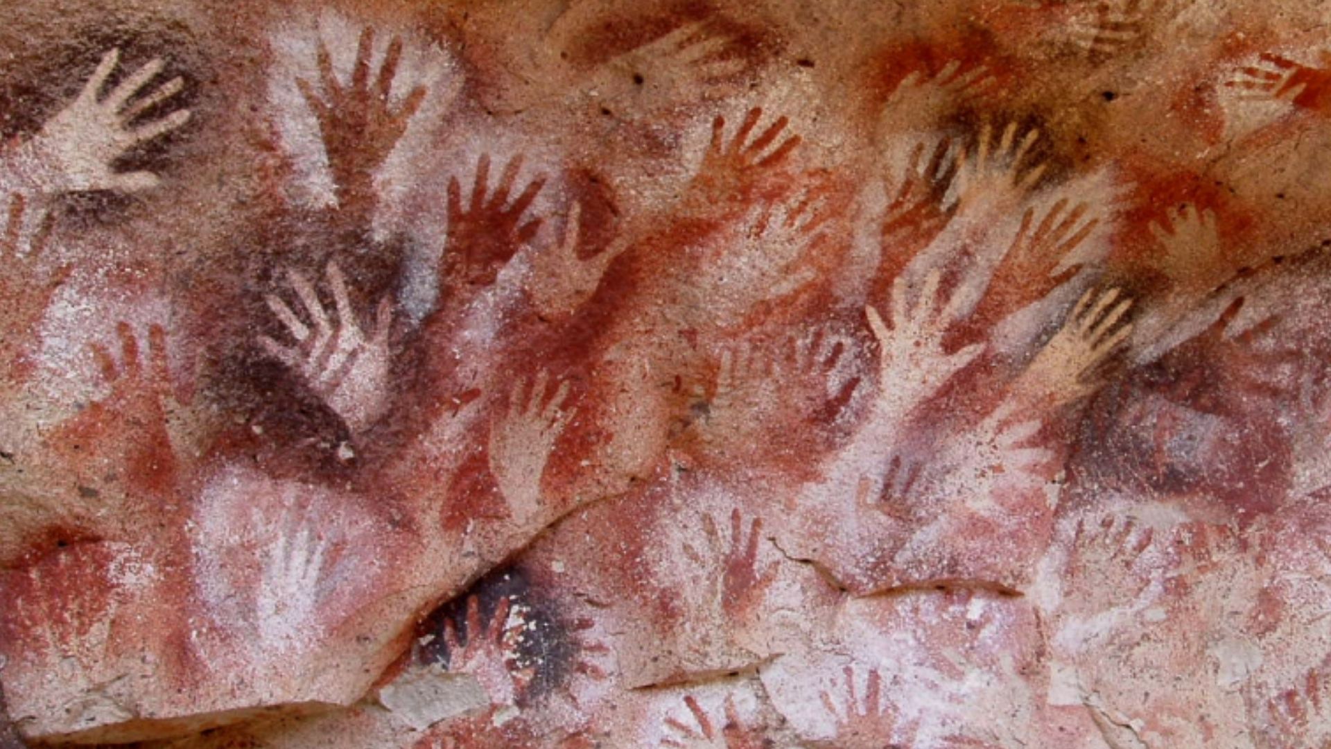 File:Cave art at the Cuevas de las Manos upon Río Pinturas.png