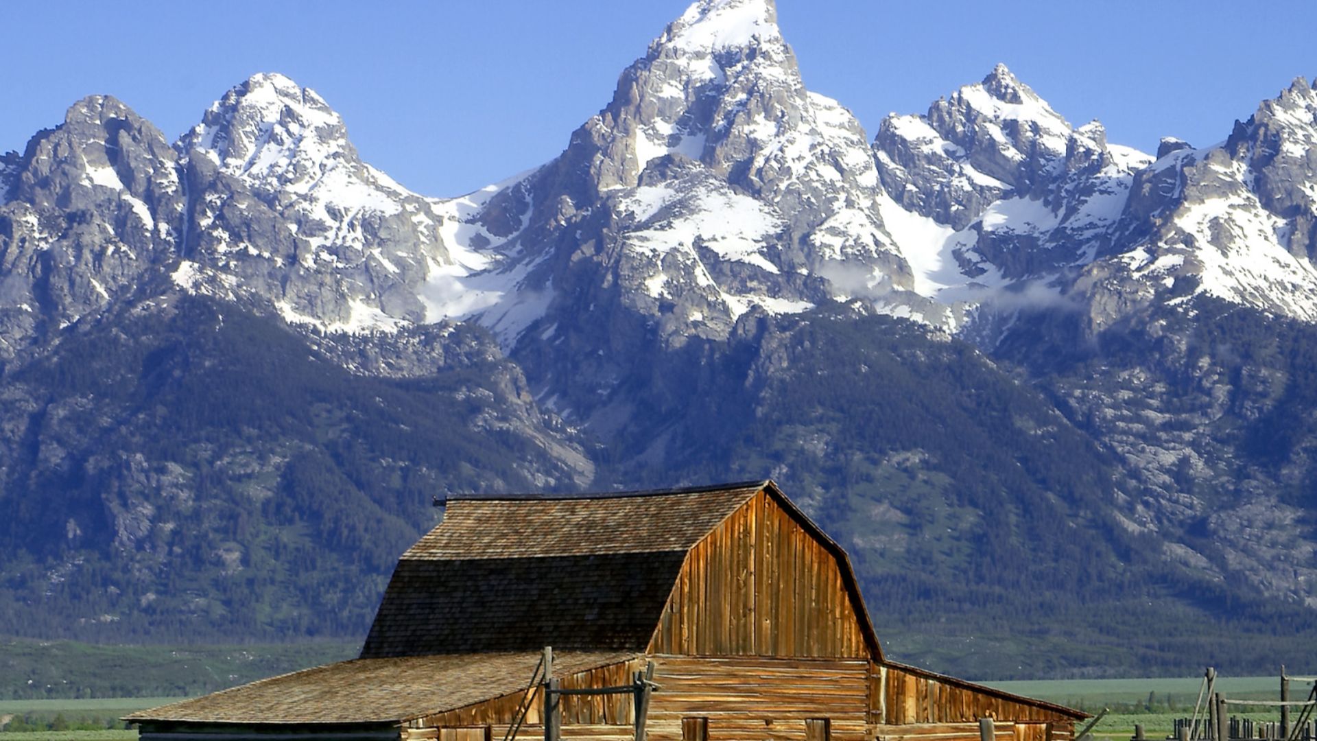 File:Barns grand tetons.jpg