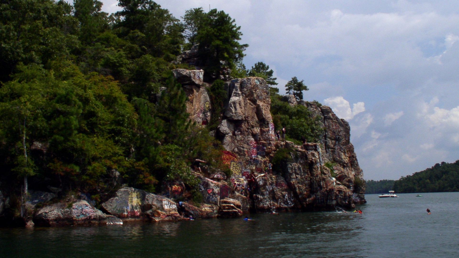 File:Lake Martin Aug 1 2004 019.jpg