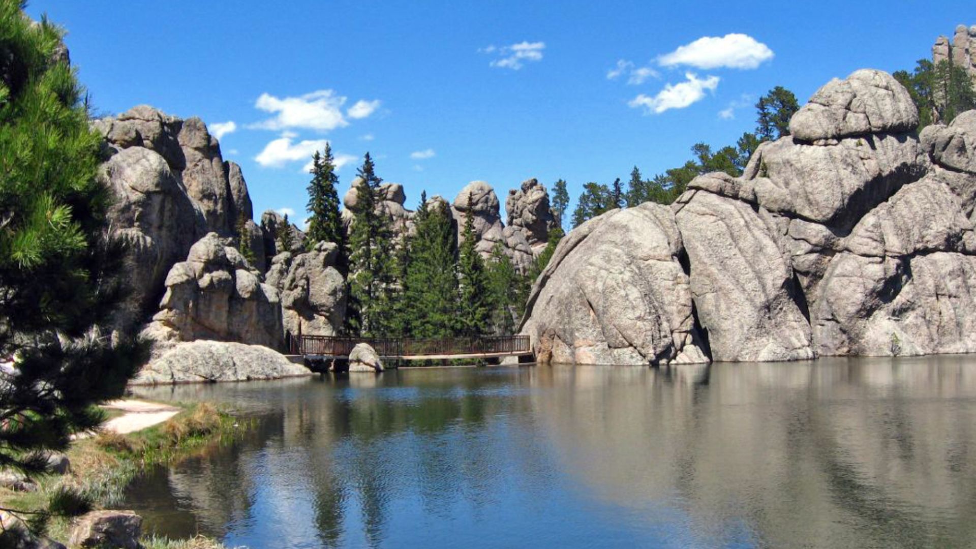 File:Sylvan Lake, SD.jpg