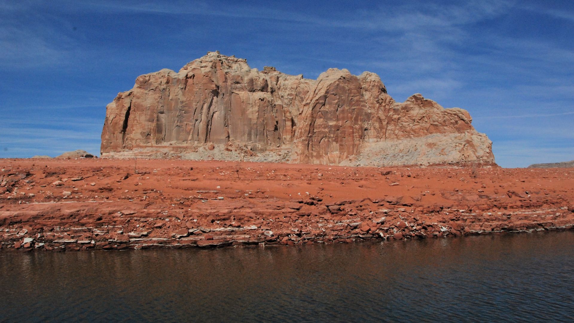 File:Castle Rock, Lake Powell UT.jpg