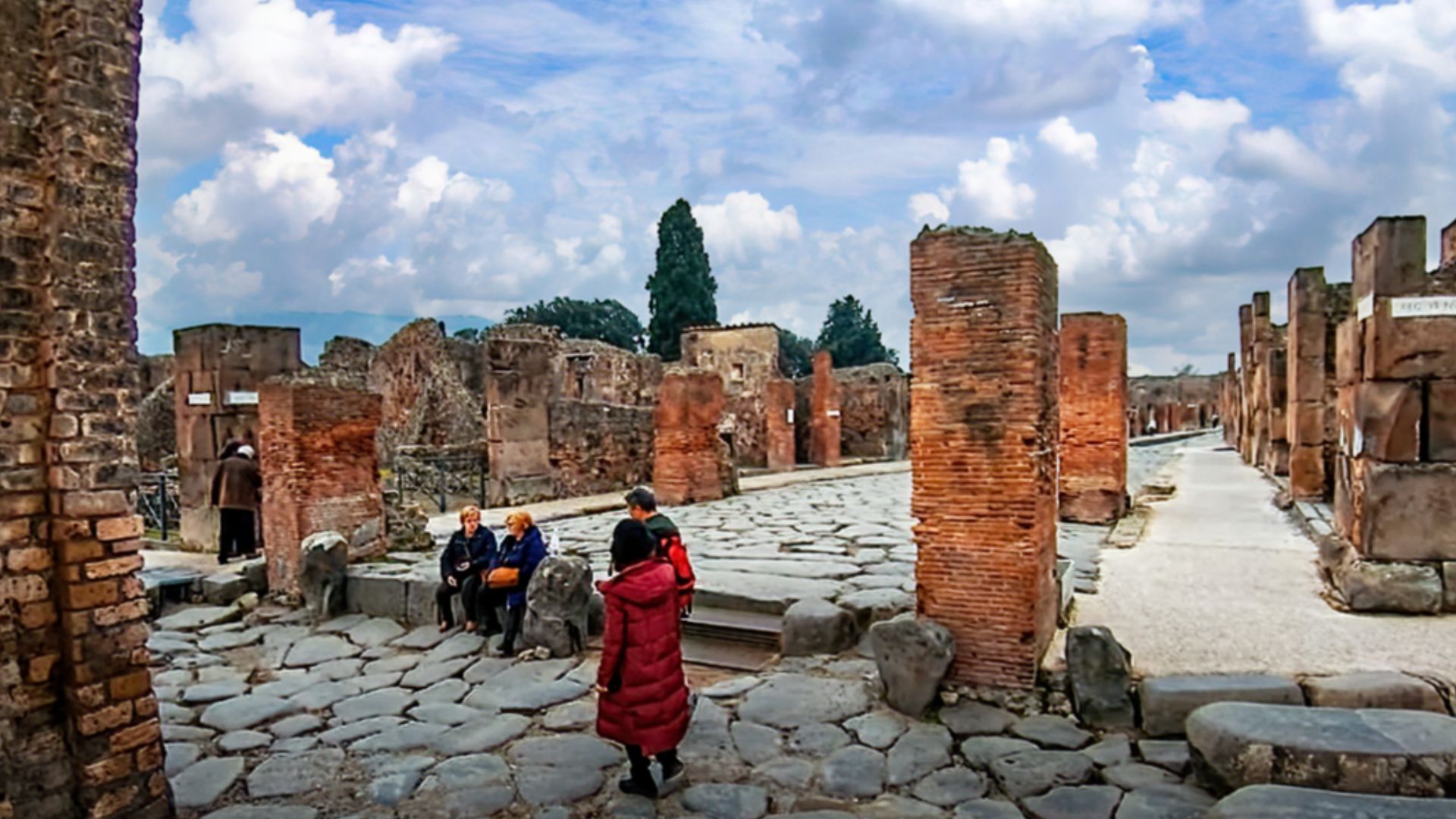 File:Remains the arch of Marcus Holconius Rufus demarcate the Crossroads of Holconius Pompeii Prowalk.jpg