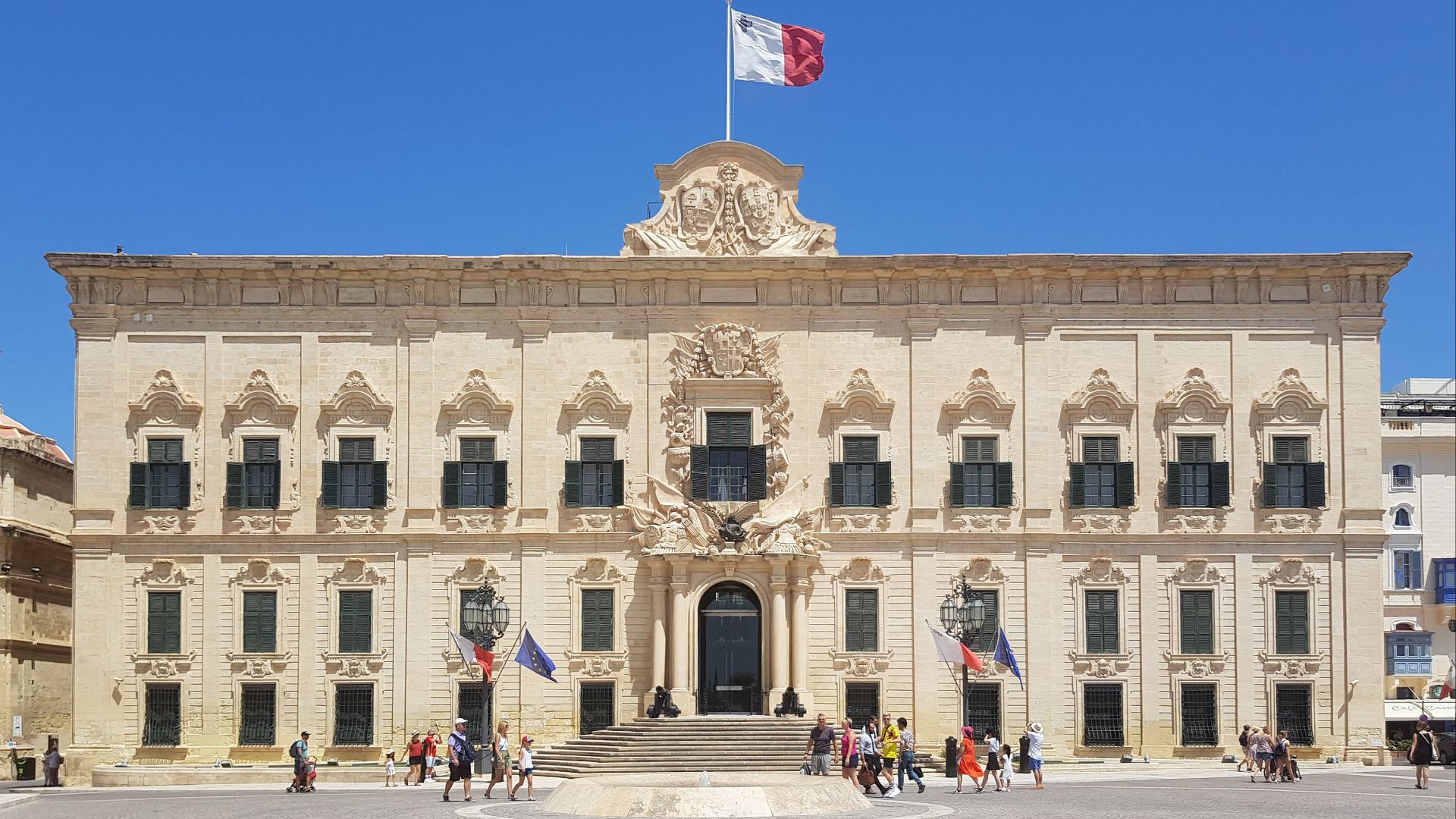 File:Auberge de Castille, Valletta 001.jpg