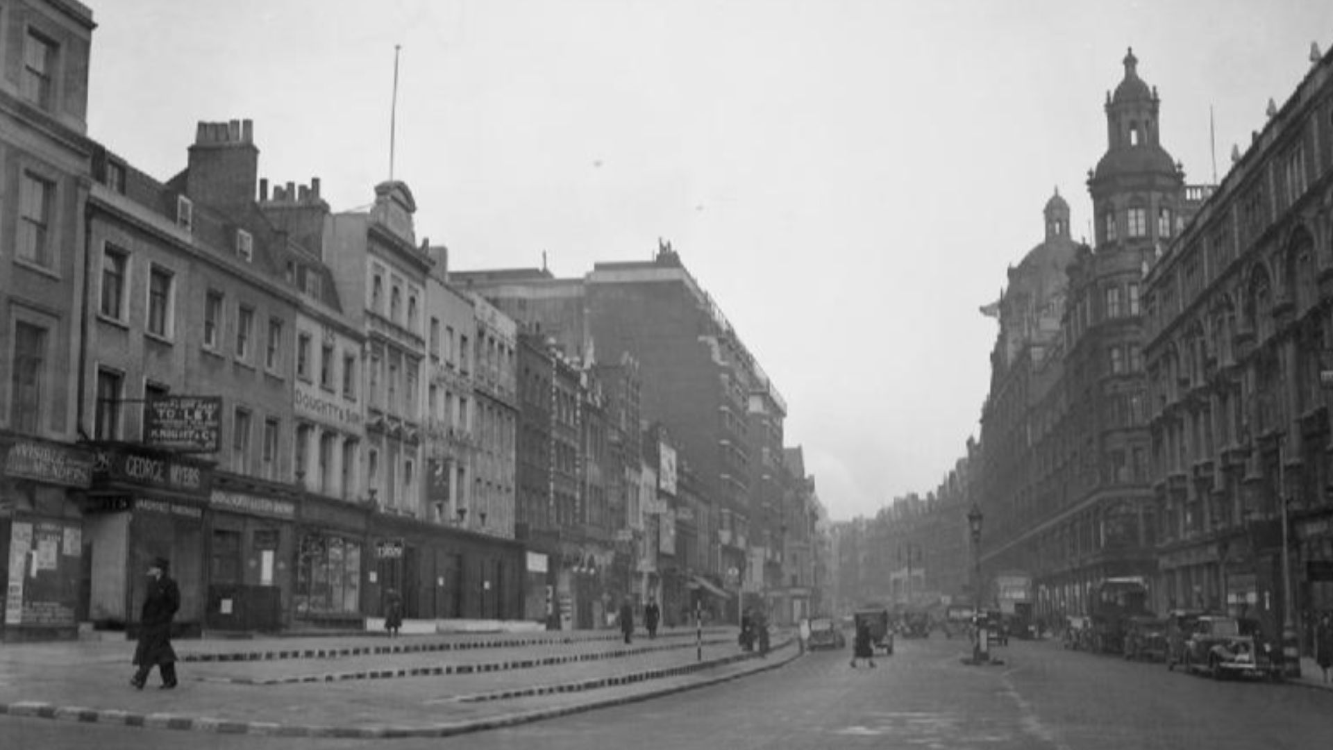 File:London As USUAL- Everyday Life in London, England, 1940 D1788.jpg